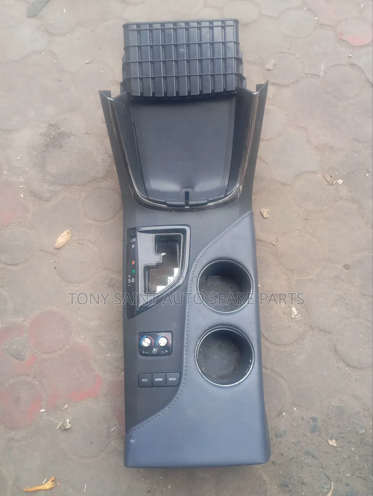Toyota Avalon 2015 Cup Holder and Gear Floor Complete