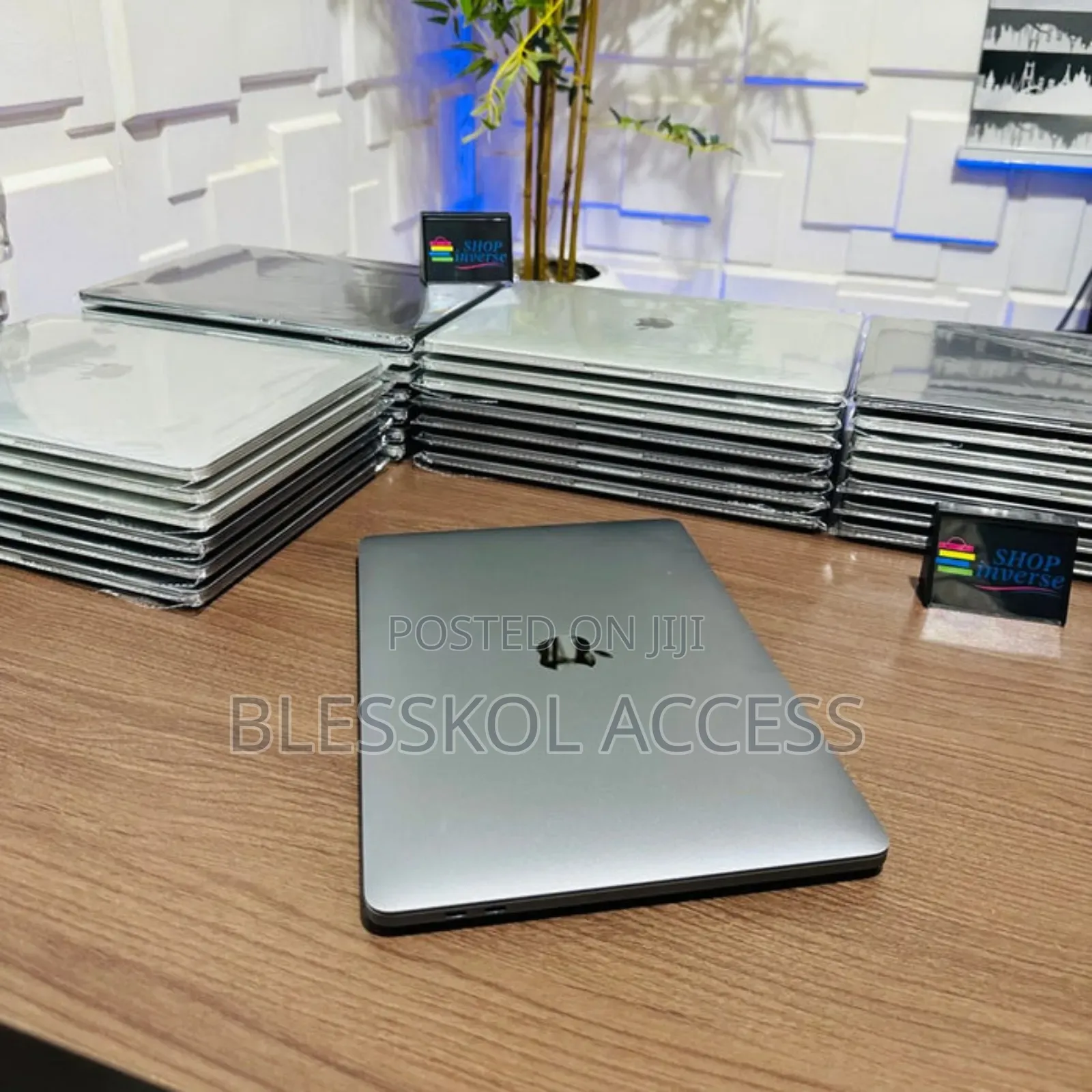 Laptop Apple MacBook Pro 2019 8GB Intel Core I5 SSD 128GB