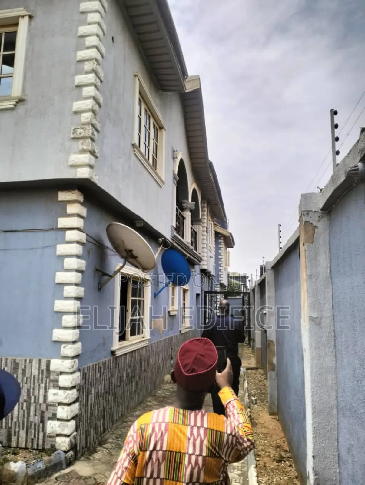 Furnished 12bdrm Block of Flats in Idimu, Ejigbo / Ejigbo for sale