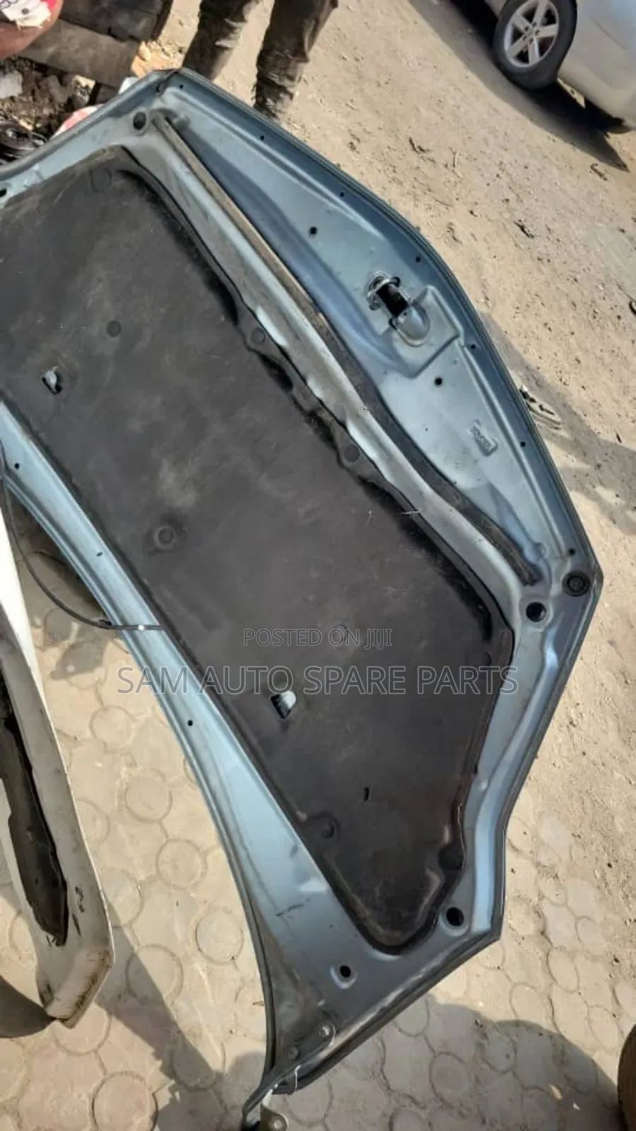Toyota Sienna 20005 Model Bonnet Neat One