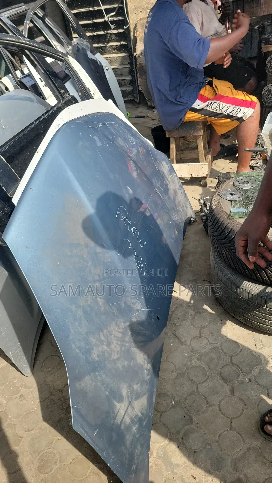 Toyota Sienna 20005 Model Bonnet Neat One