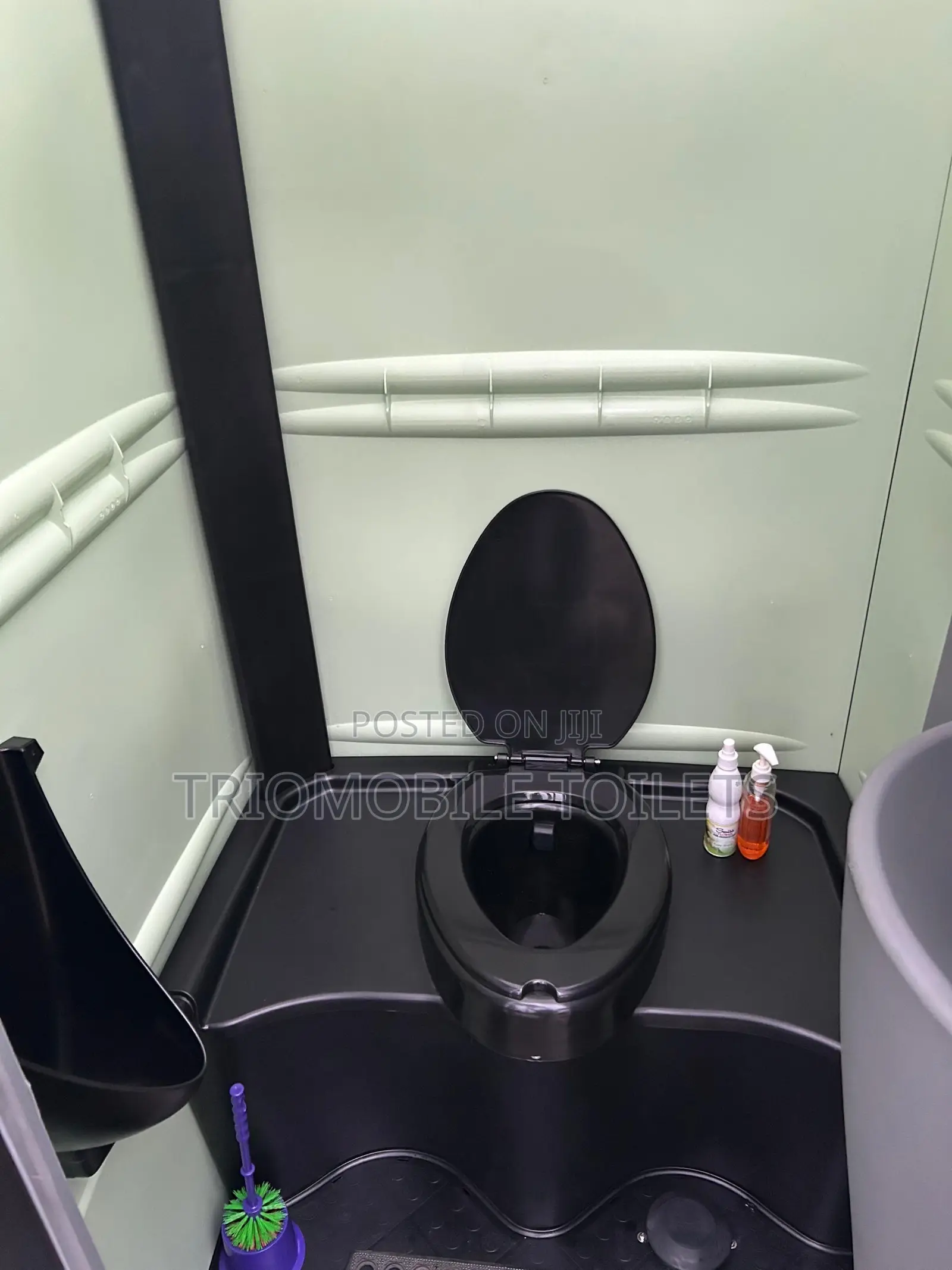 Executive Mobile Toilets for Rent in Lagos
