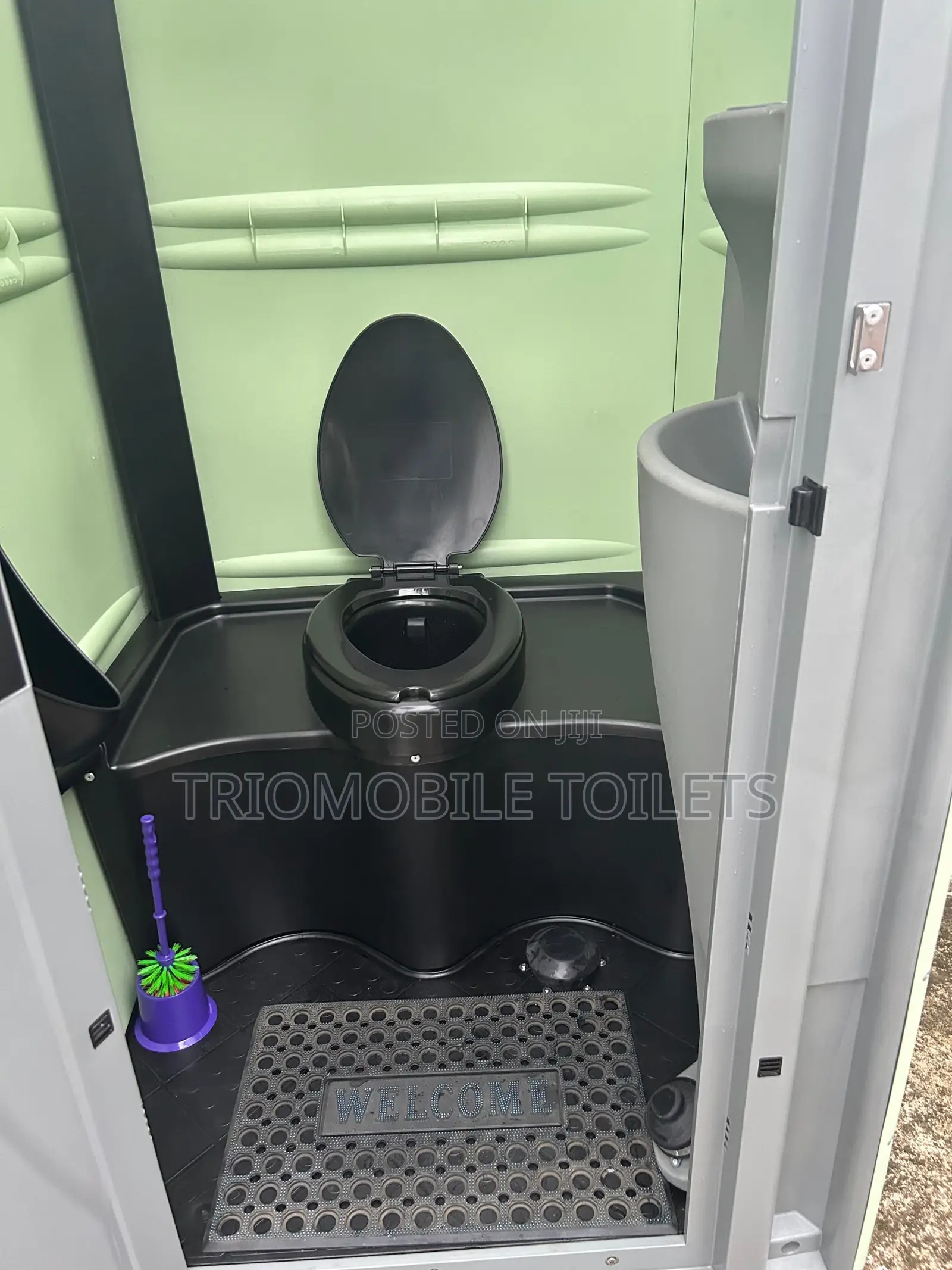 Executive Mobile Toilets for Rent in Lagos