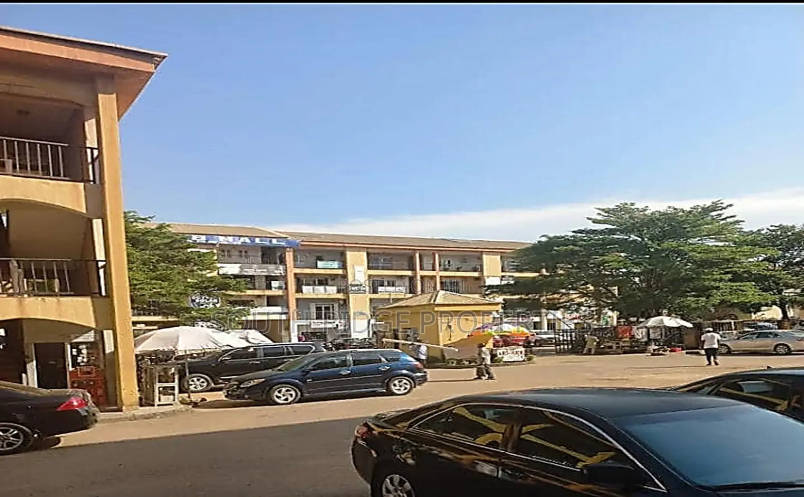 25 SQM en-Suite Shop at Area 11