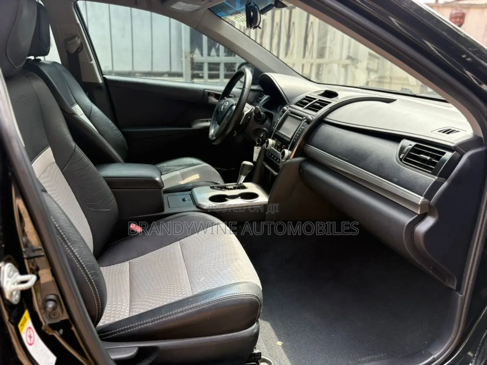 Toyota Camry SE 4dr Sedan (2.5L 4cyl 6A) 2012 Black
