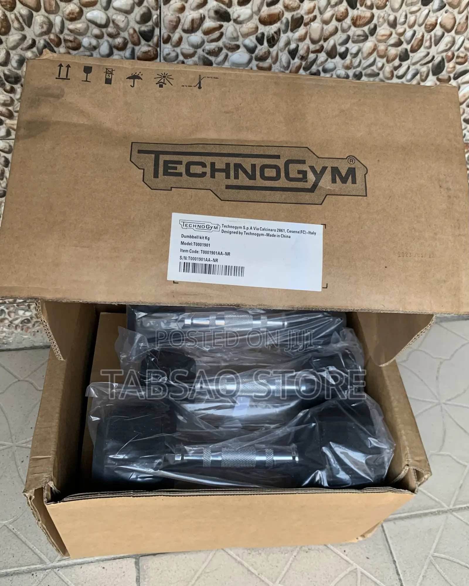 Technogym Hexagonal Dumbbell Kit, 30kg|| #2,500 Per Kg|| Pod in Lagos