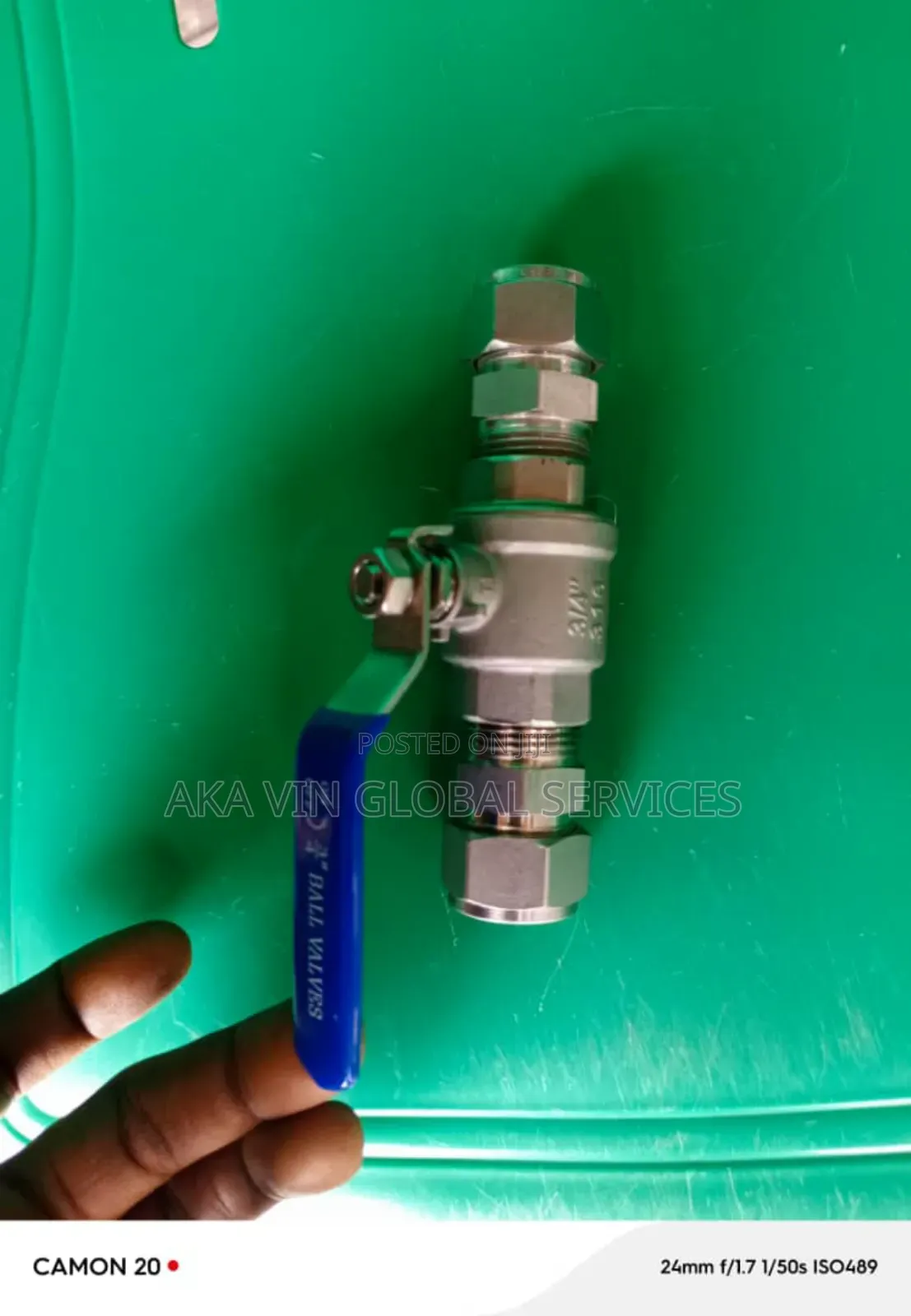 Ball Valve 3/4 In. Swagelok Tube Fitting, Locking Lever Handle