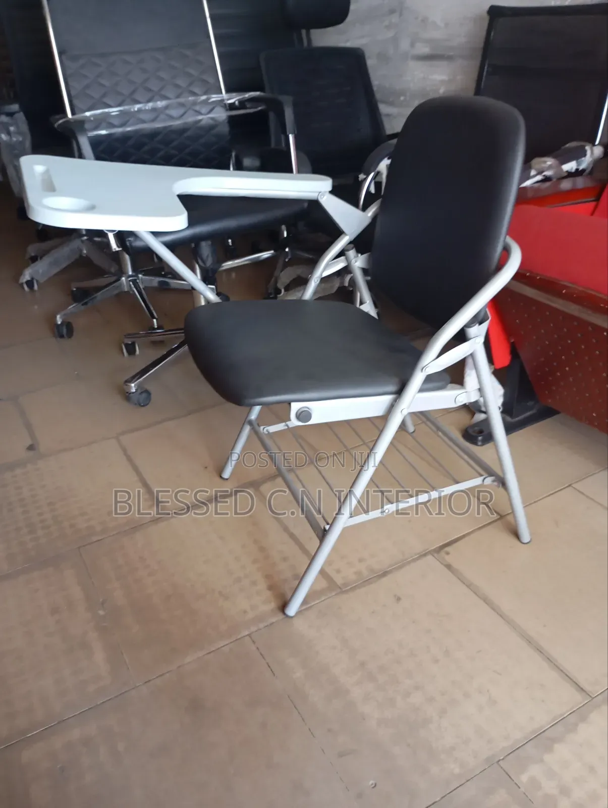 Classic Writing Pad School Chair