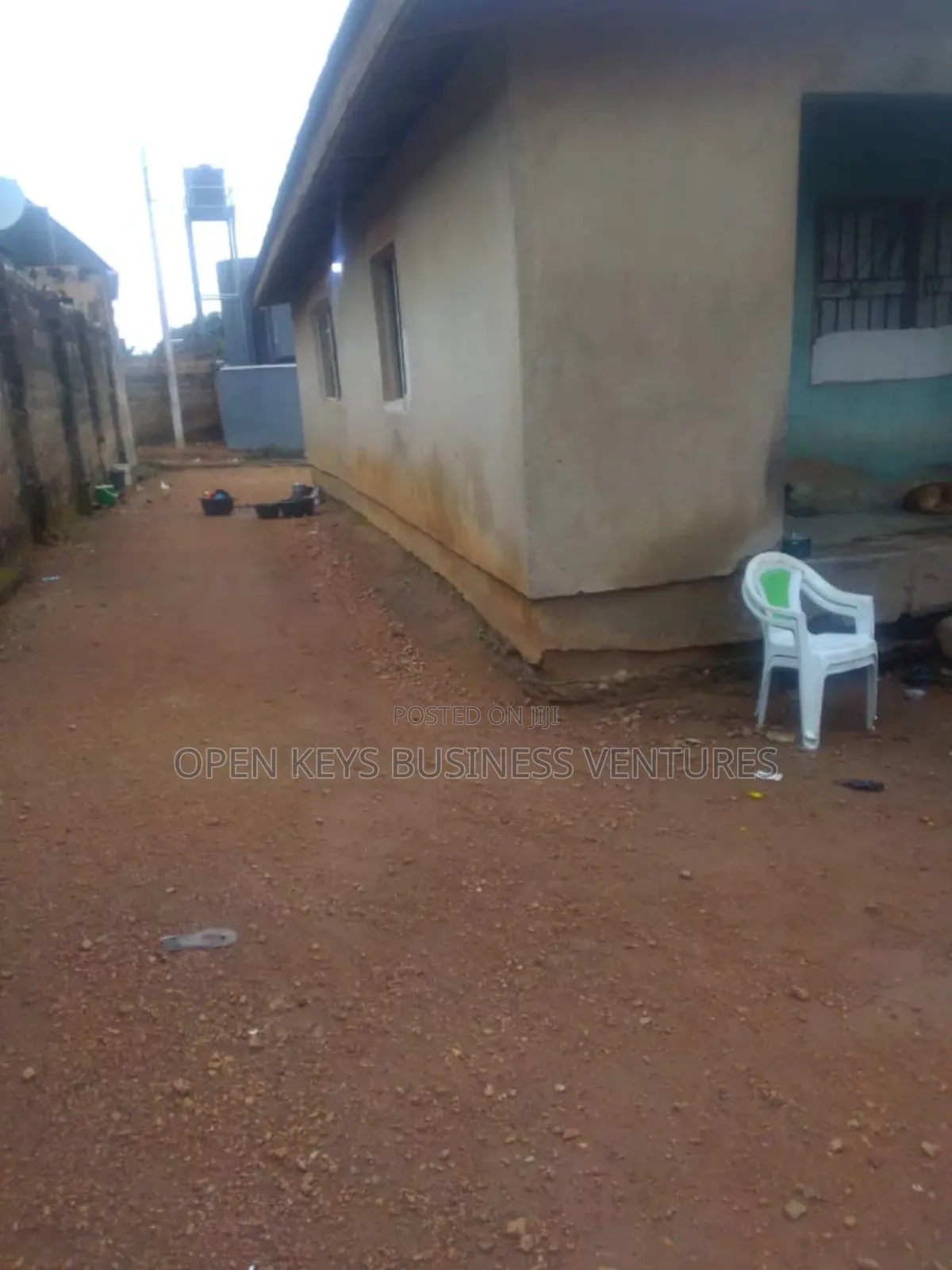 4bdrm Bungalow in Agaloke Estate,Apata for sale