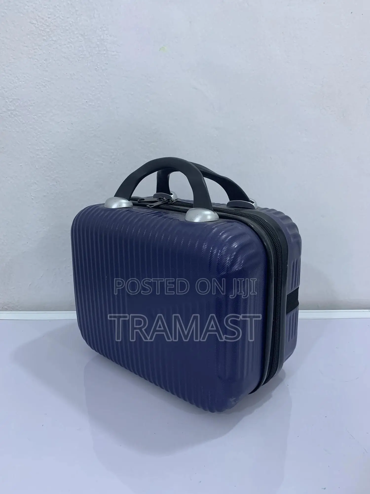 Wanda Polo Trendy Kit/Hand Bag – Stylish & Durable