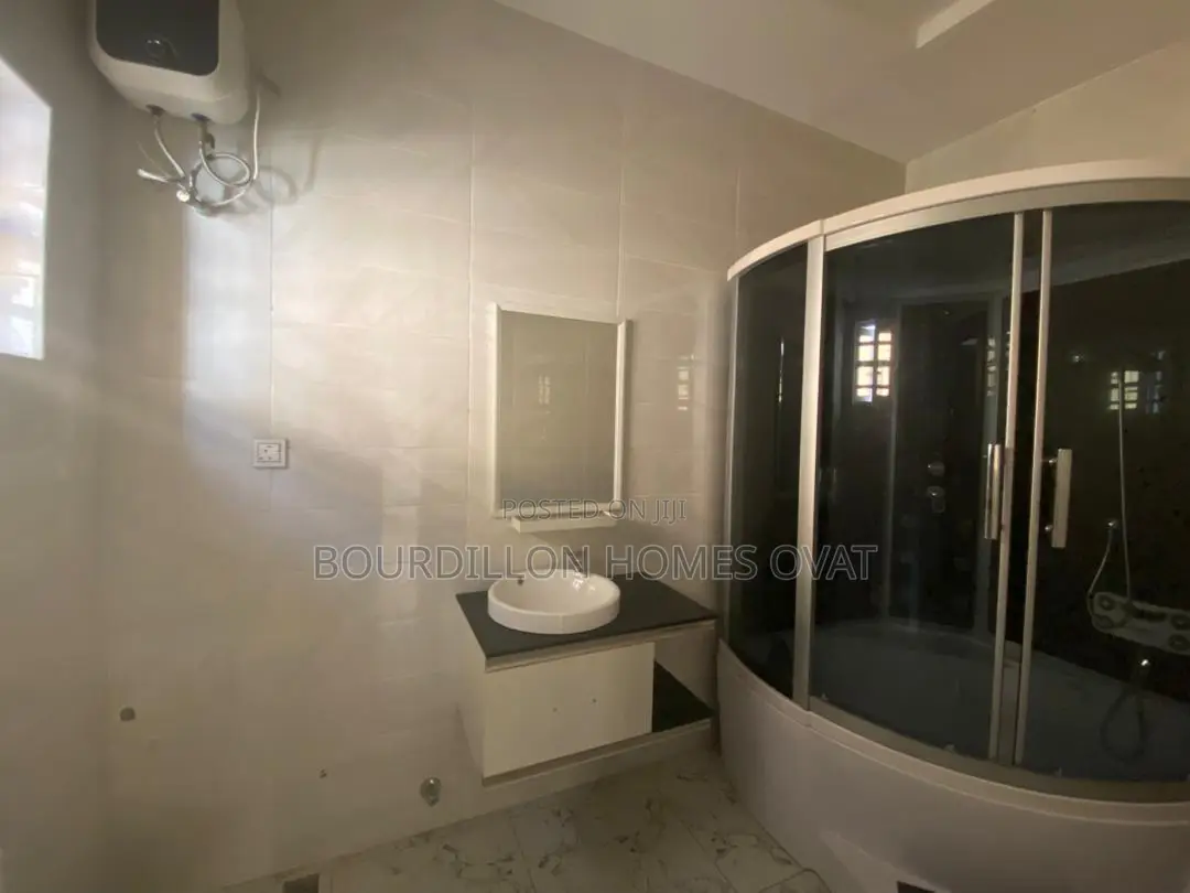 5bdrm Duplex in Lekki for sale