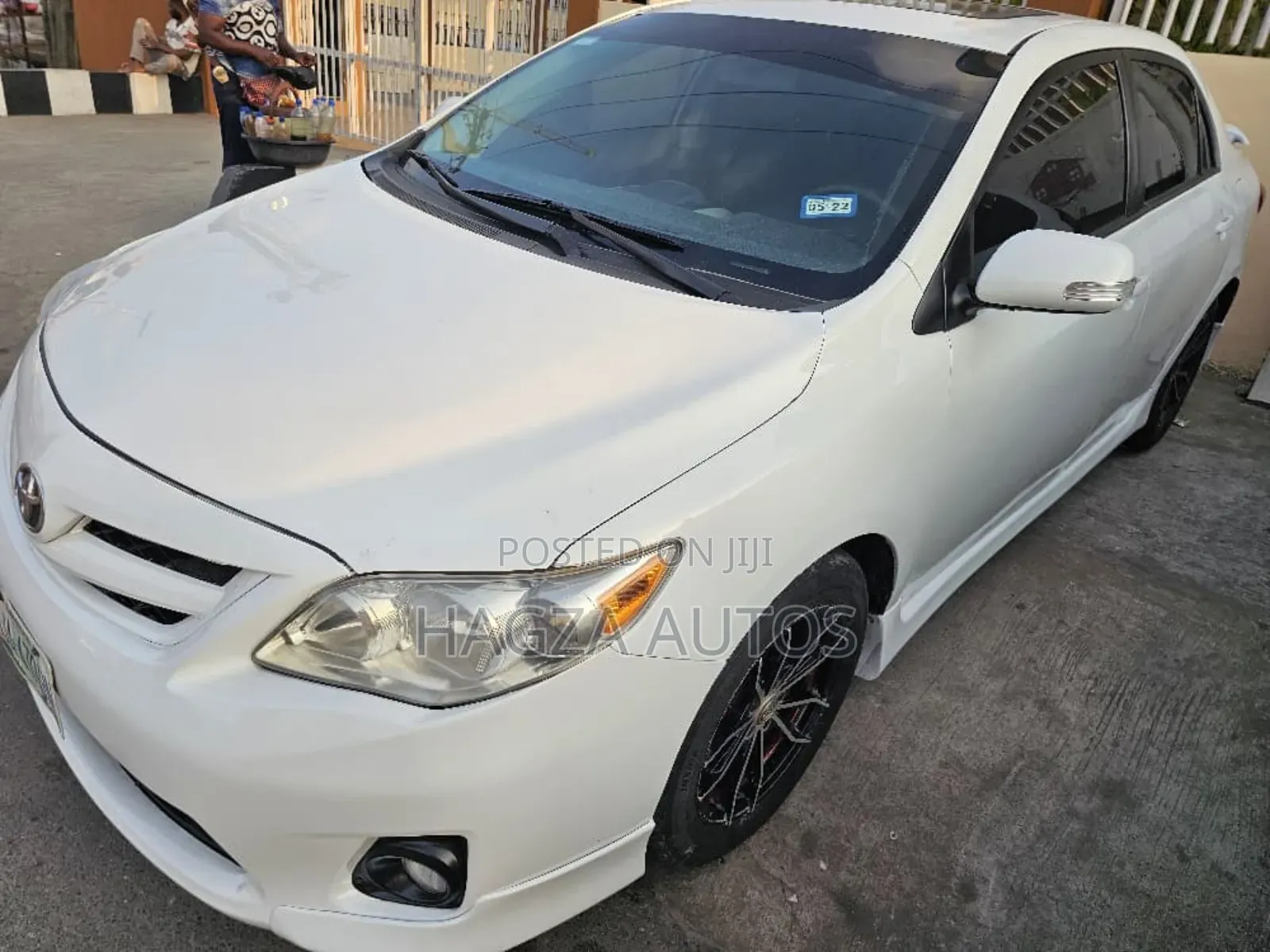 Toyota Corolla S Special Edition 4dr Sedan (1.8L 4cyl 4A) 2013 White