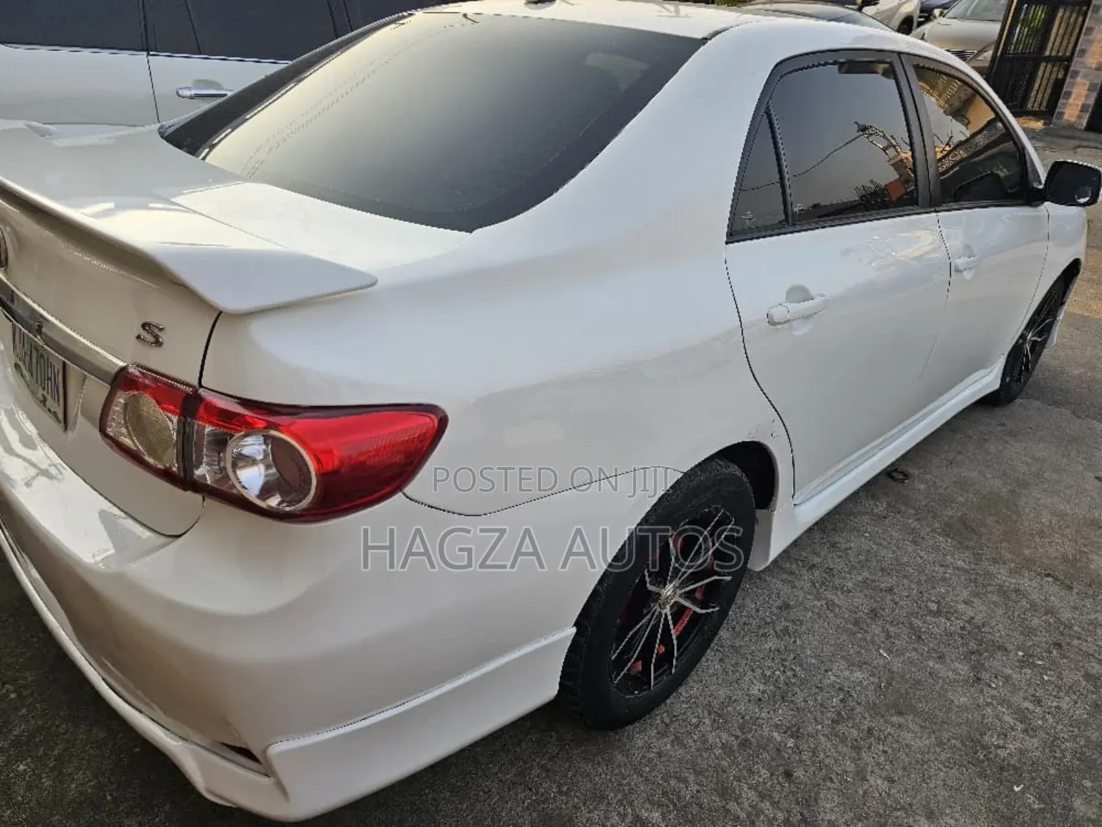 Toyota Corolla S Special Edition 4dr Sedan (1.8L 4cyl 4A) 2013 White