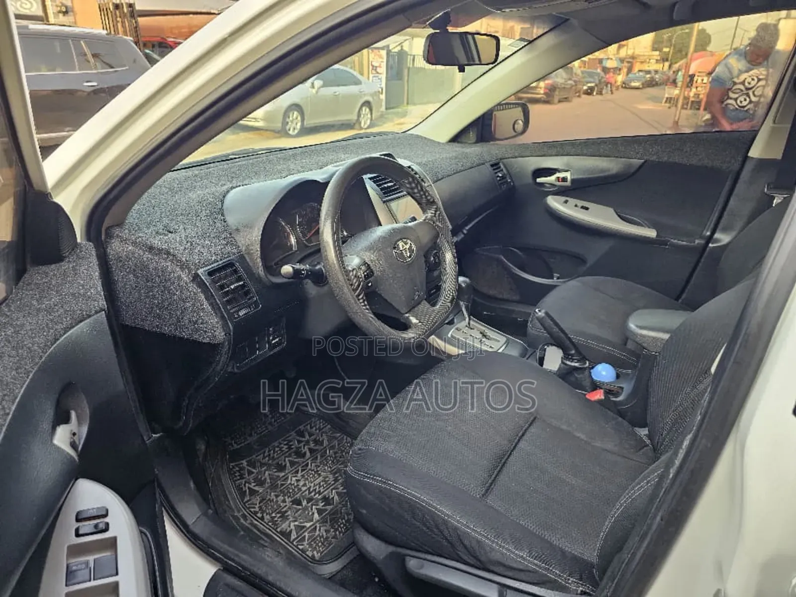 Toyota Corolla S Special Edition 4dr Sedan (1.8L 4cyl 4A) 2013 White