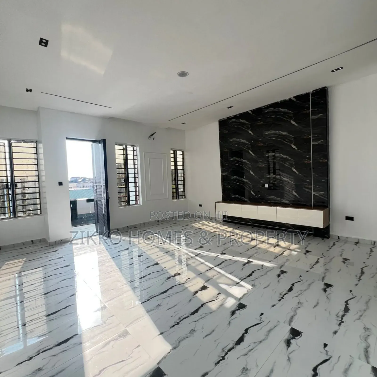 5bdrm Duplex in Agungi, Lekki for sale
