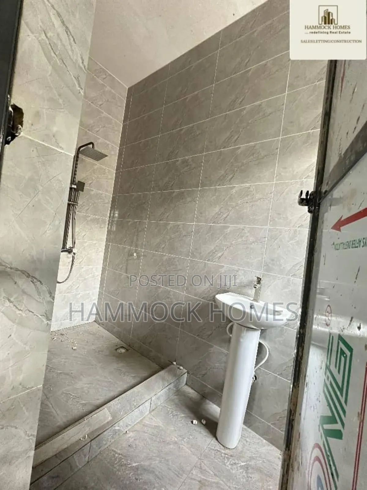 5bdrm Duplex in Ile-Tuntun Estate, Jericho for sale