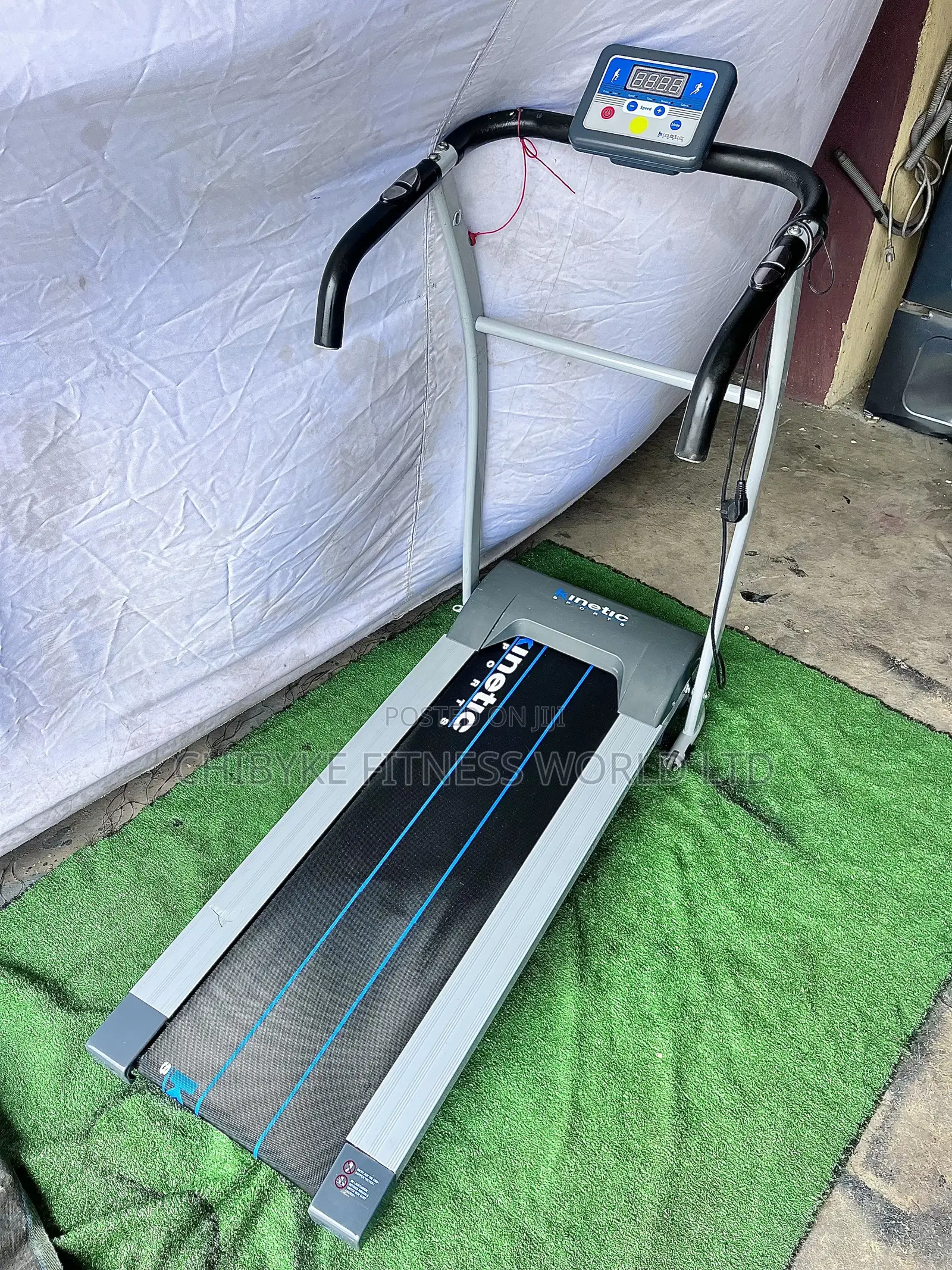 2.5hp Kinetic Fitness Treadmill