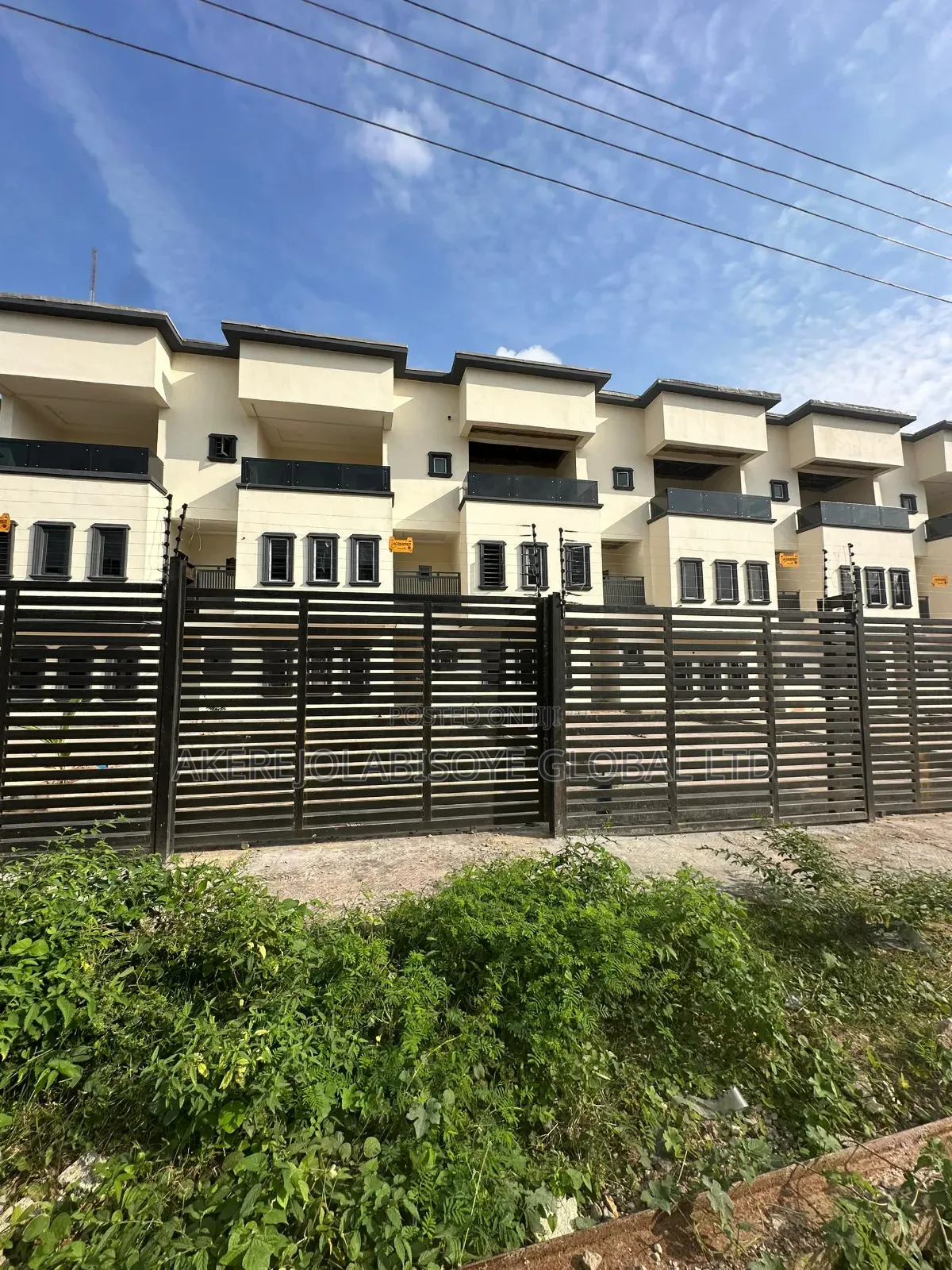 4bdrm Townhouse/Terrace in Close To Maitama, Katampe for sale