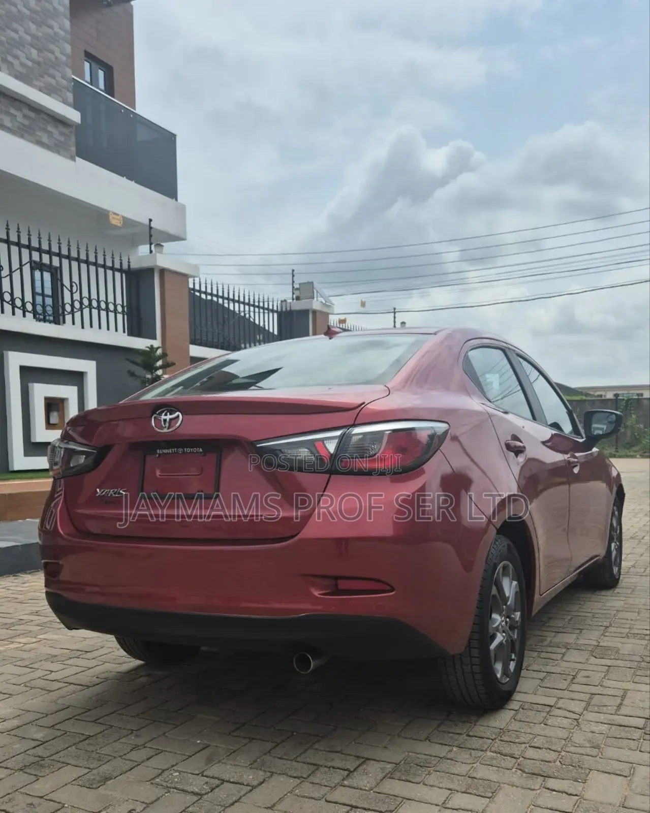 Toyota Yaris LE Sedan 4dr 2019 Red