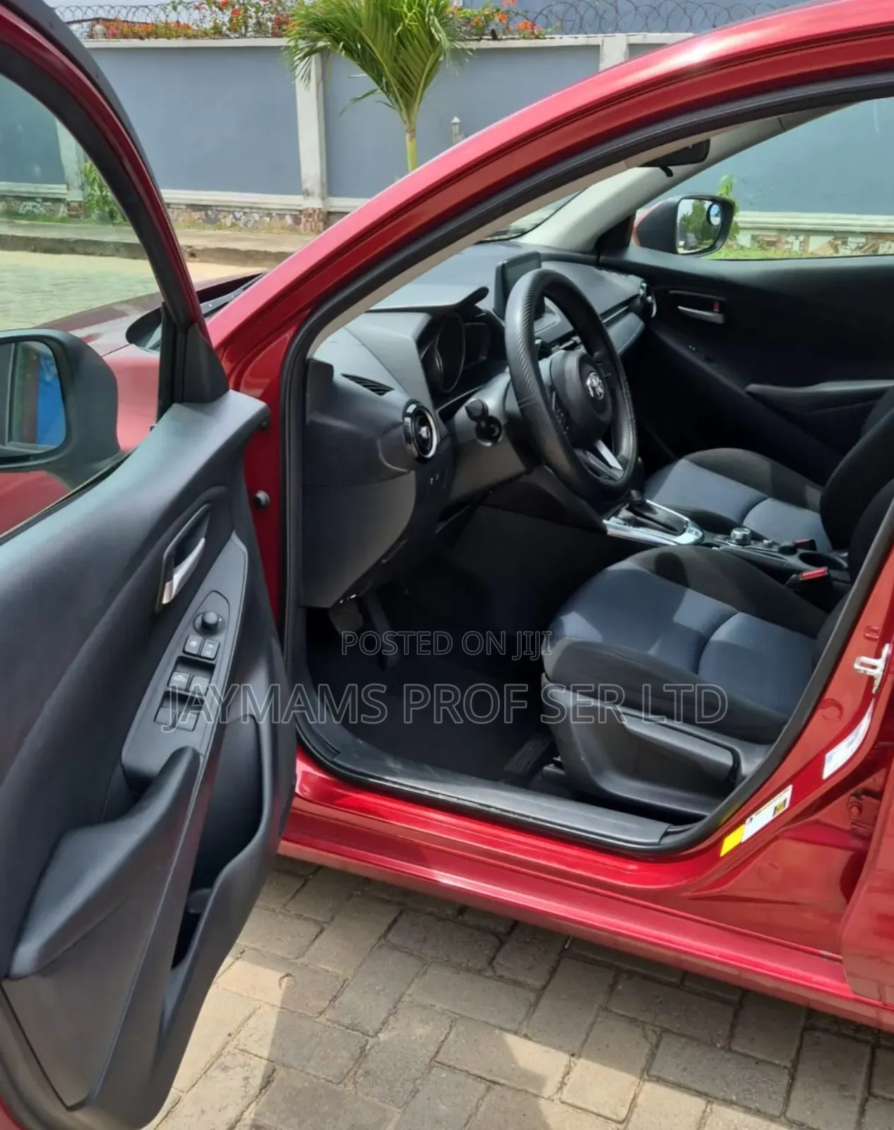 Toyota Yaris LE Sedan 4dr 2019 Red
