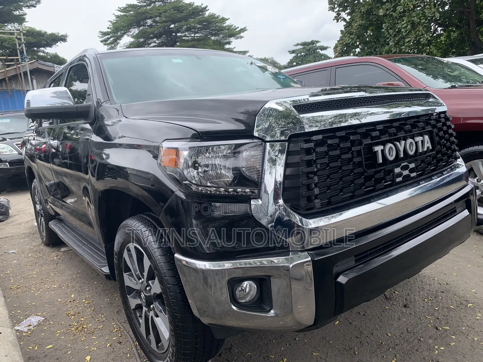 Toyota Sequoia Platinum 4x4 2018 Black