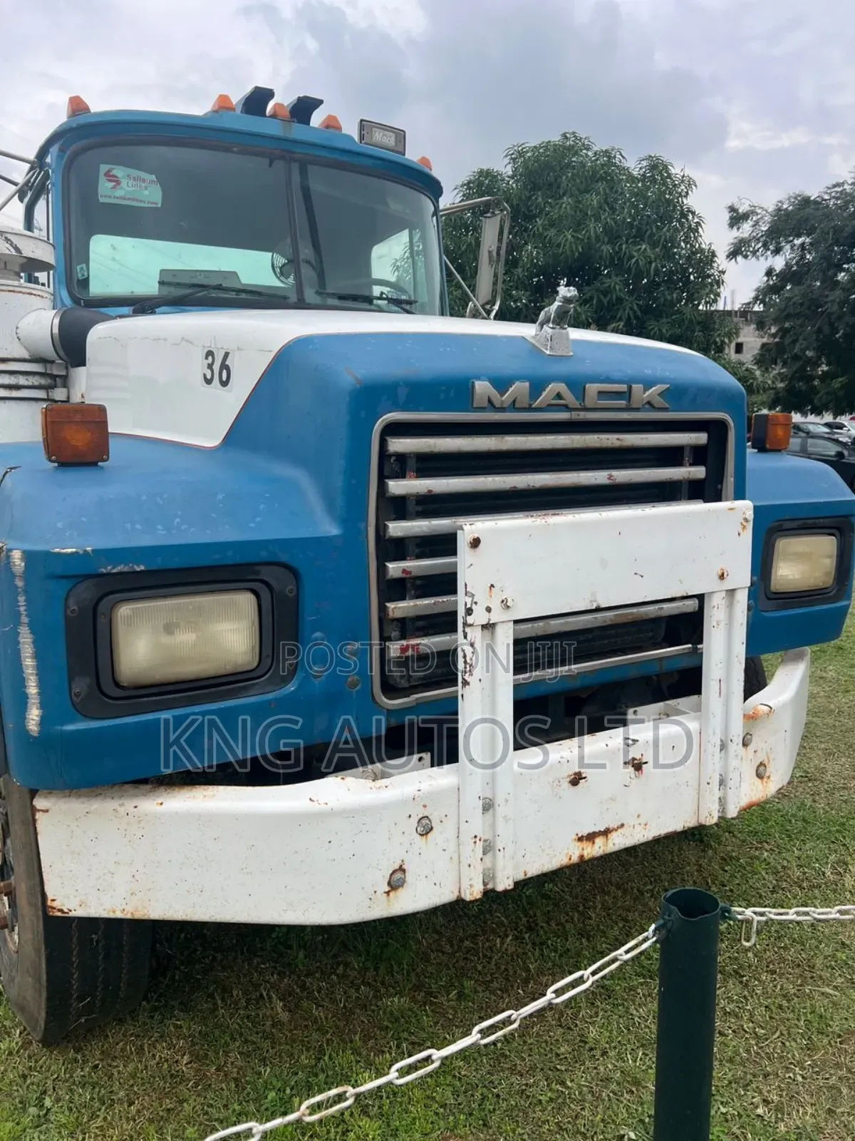 Mack R Model Trailer Head