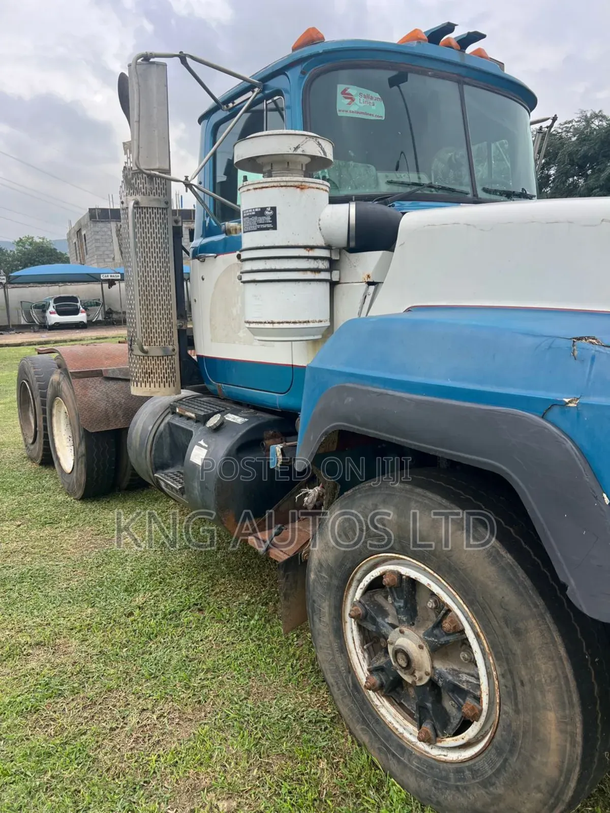 Mack R Model Trailer Head