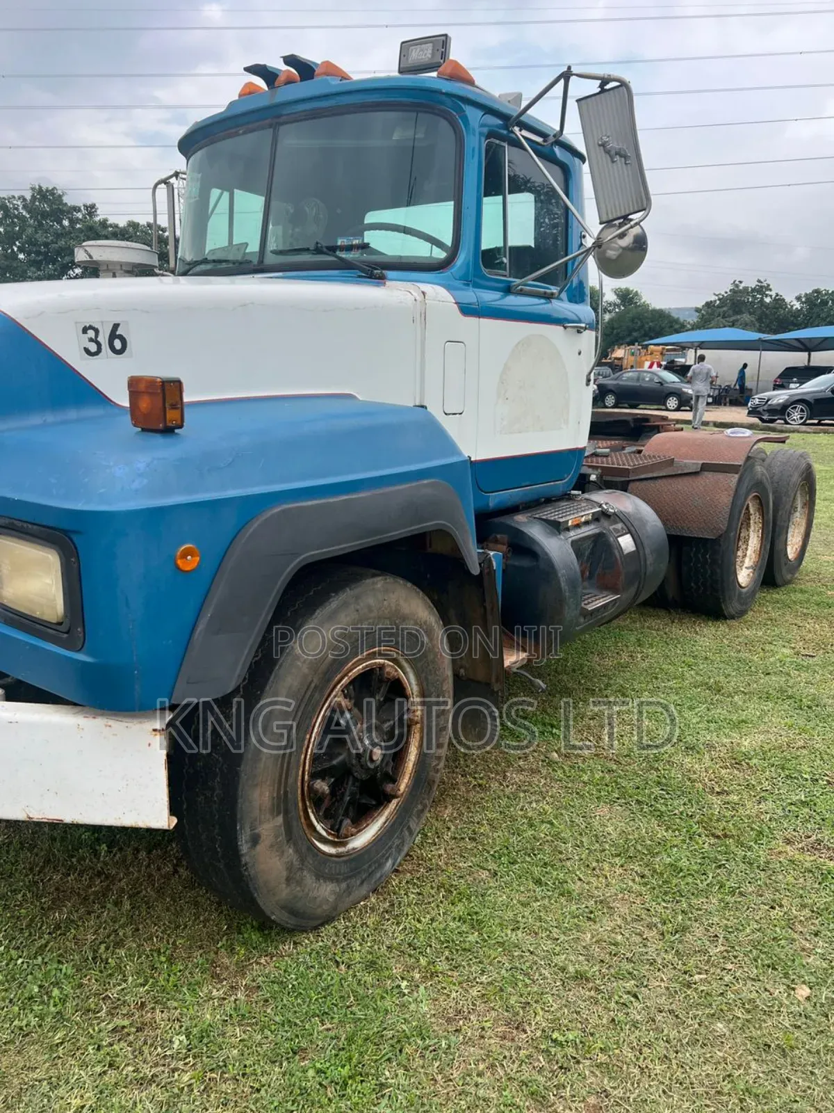 Mack R Model Trailer Head