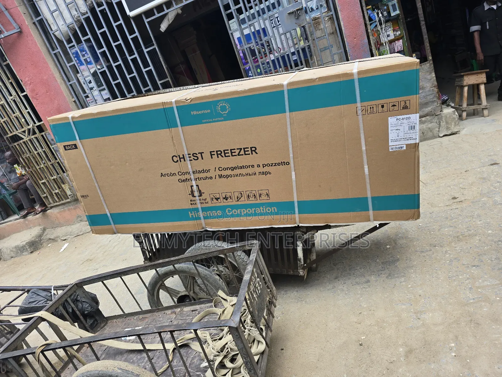 < Hisense> Chest Freezer 702liters Silver Color With 2 Doors