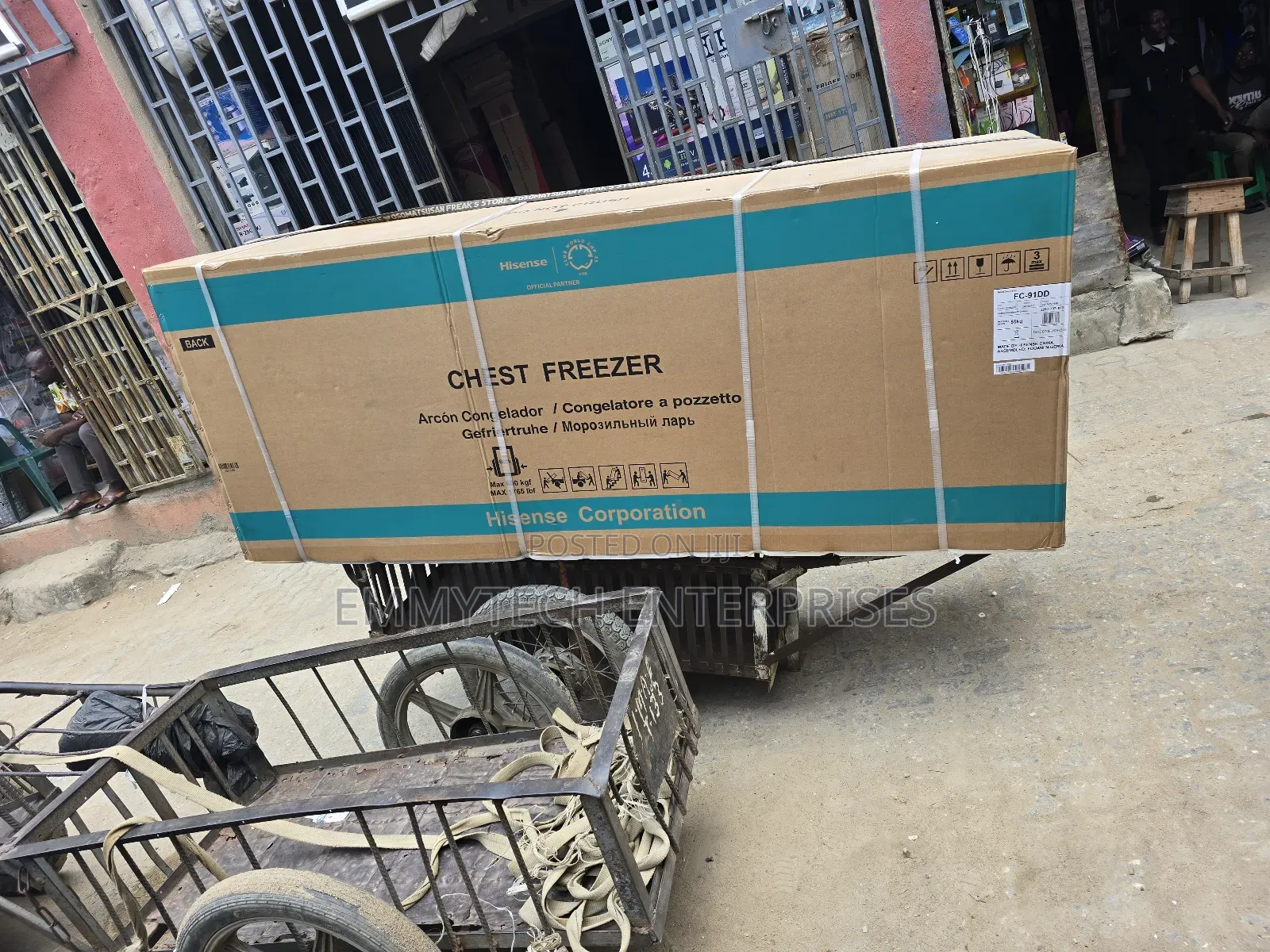 < Hisense> Chest Freezer 702liters Silver Color With 2 Doors