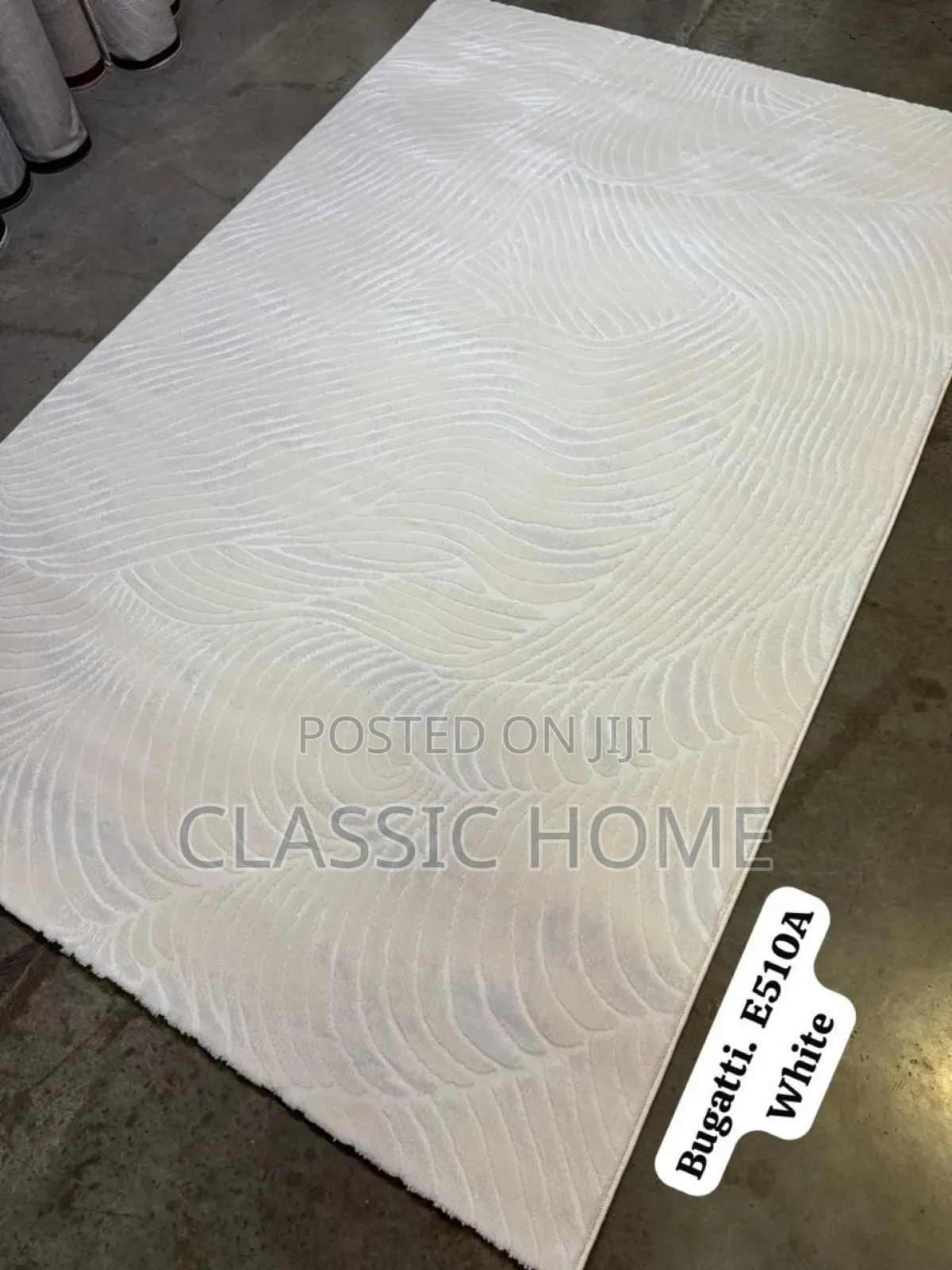 Standard Luxury Center Rug