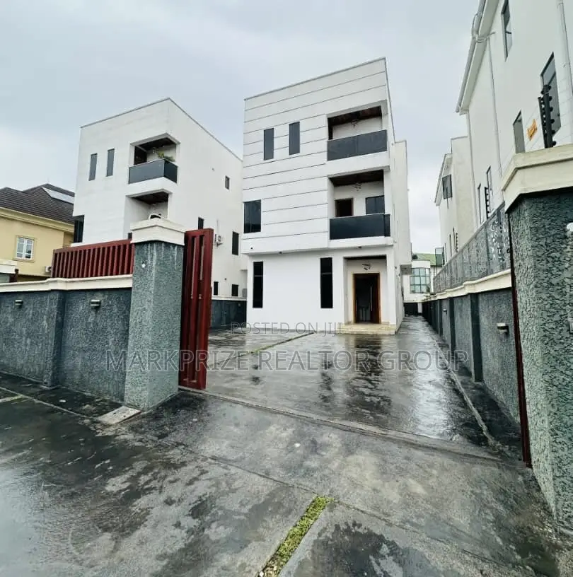 5bdrm Duplex in Ikeja Gra Lagos for sale
