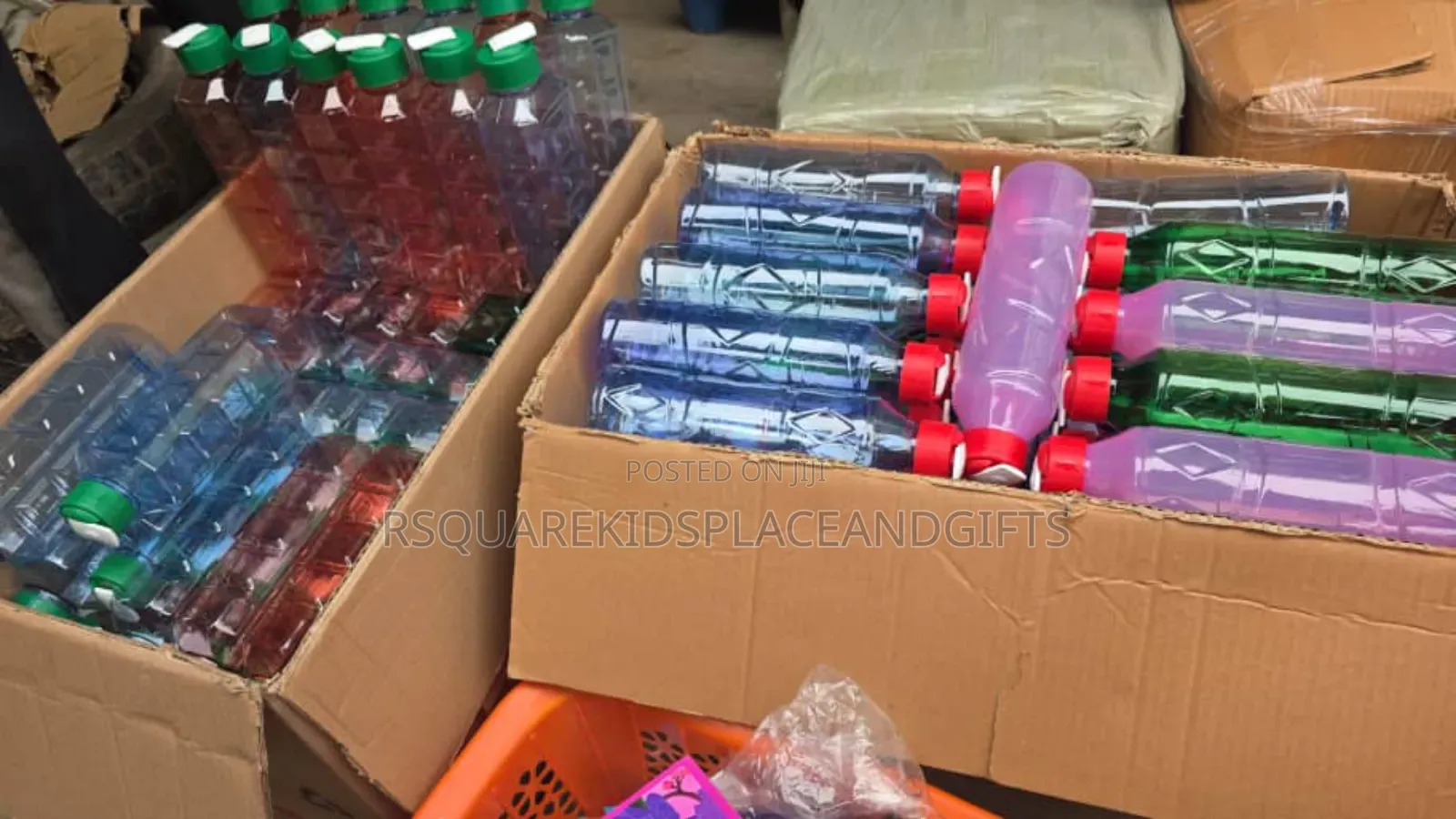 Plastic Bottle for Souvenir/Partypack in Dozen Price