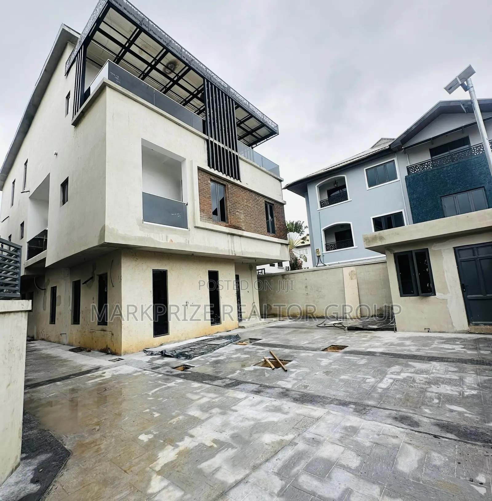 5bdrm Duplex in Ikeja Gra Lagos for sale