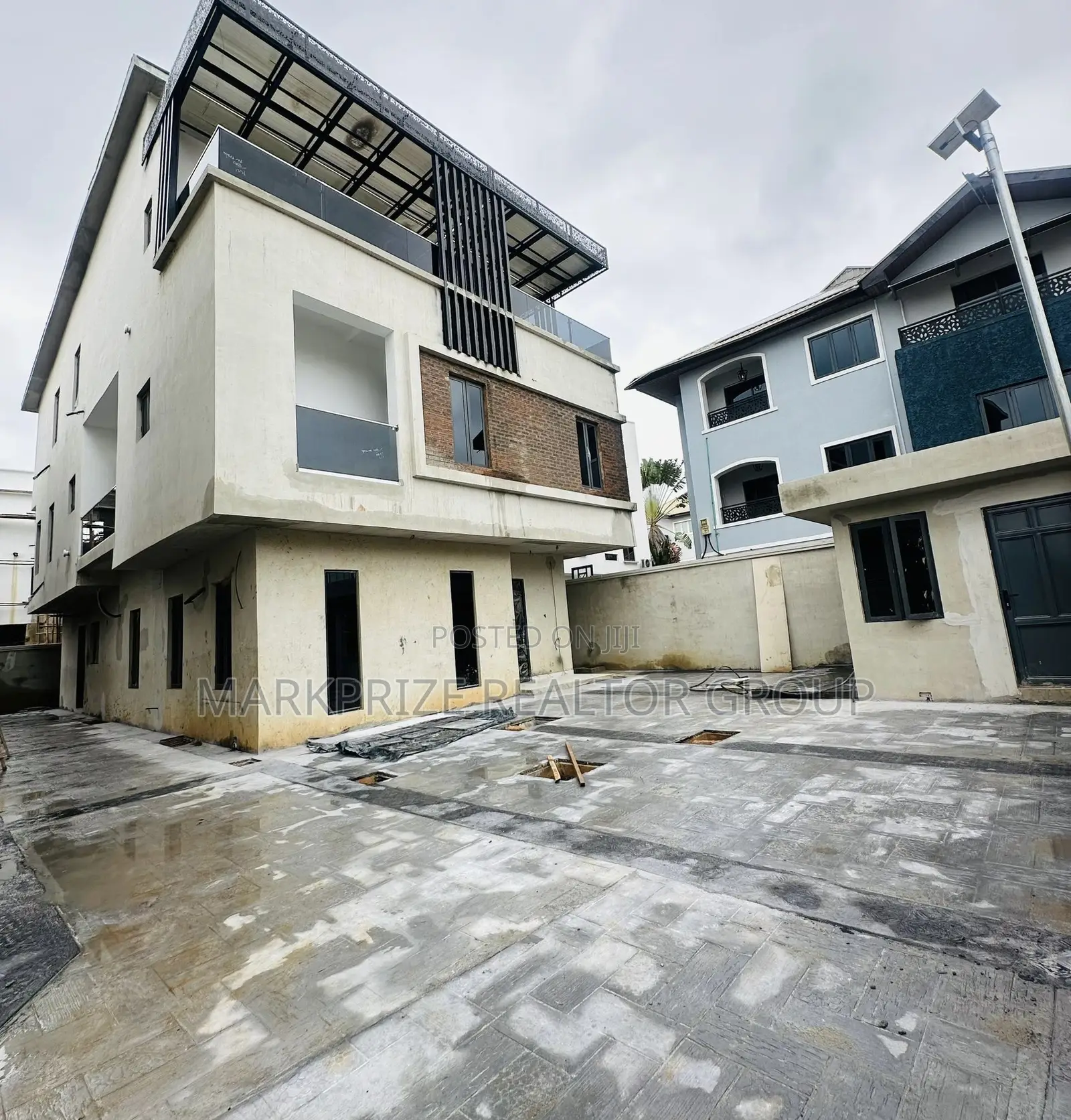 5bdrm Duplex in Ikeja Gra Lagos for sale