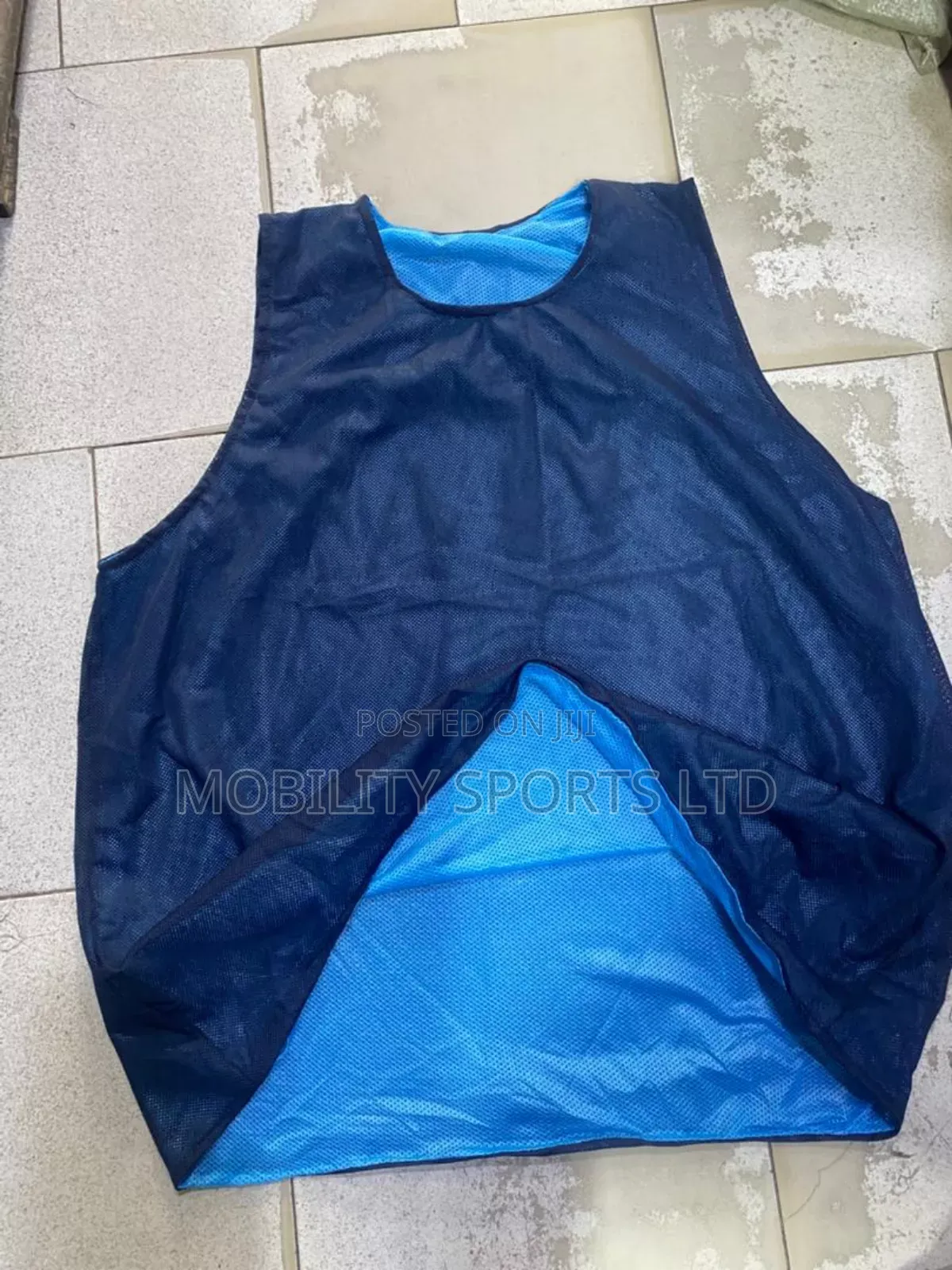 A Set of Double Face Training Bib