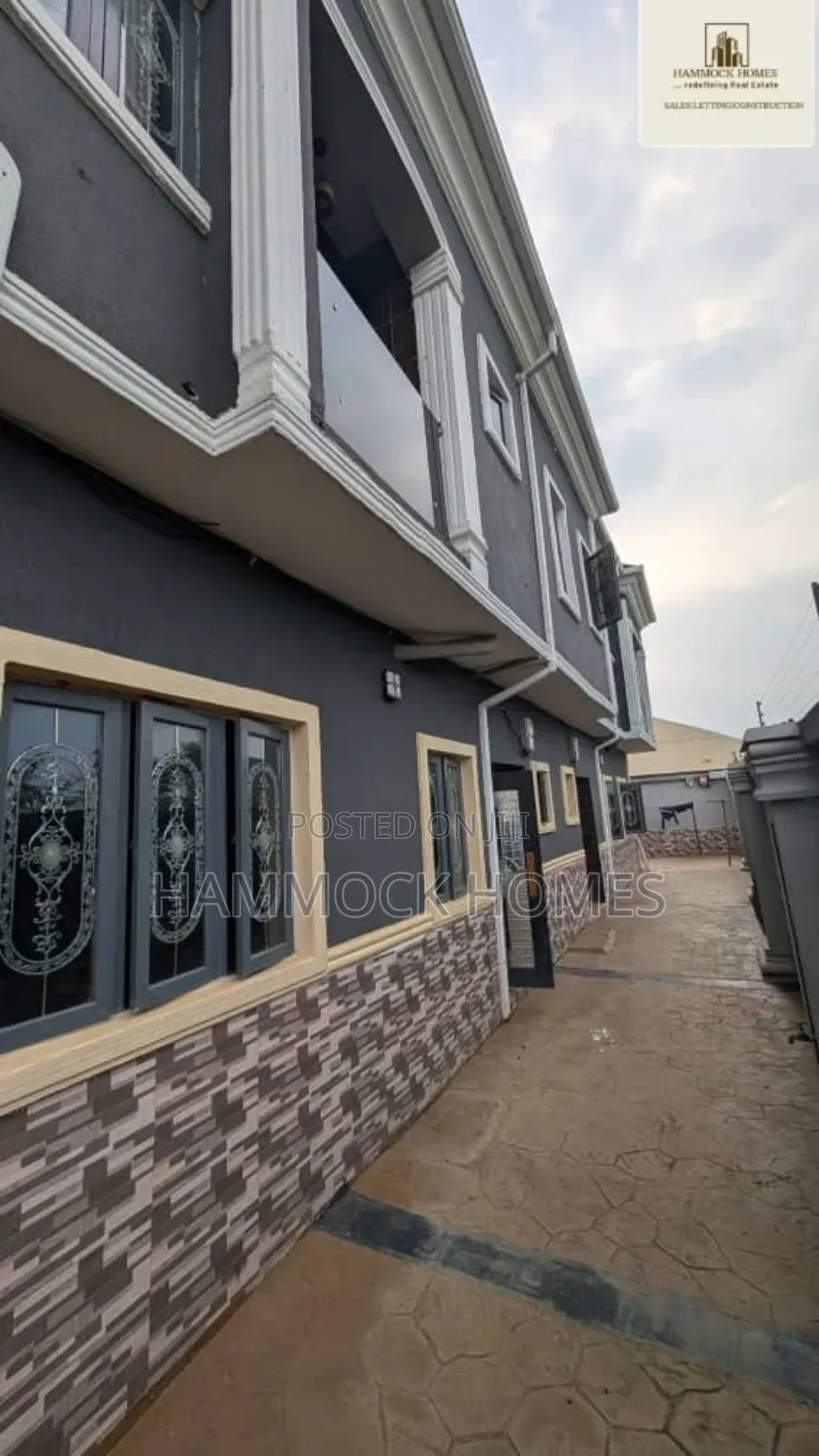 9bdrm Duplex in Peace Estate, Iwo Road for sale