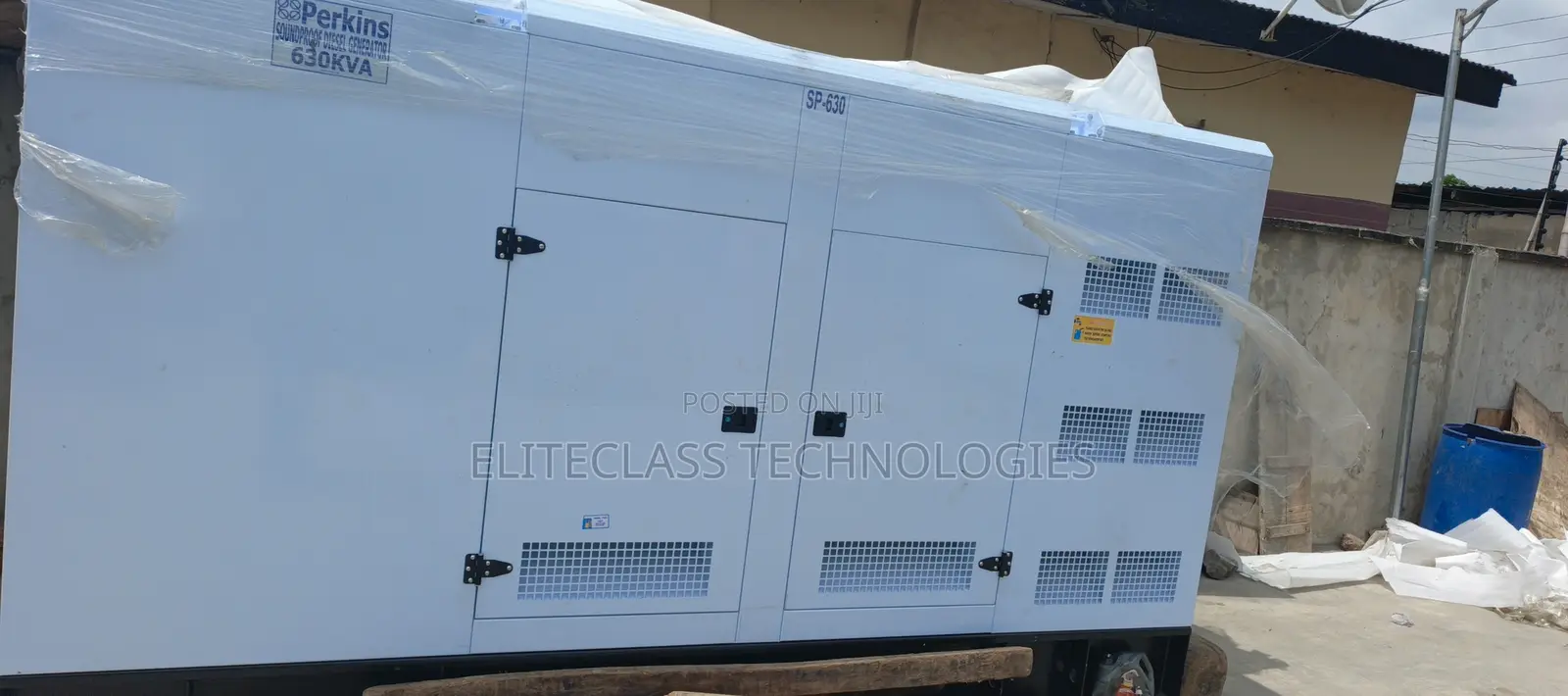 Poweron Perkins 630kva Soundproof Generator