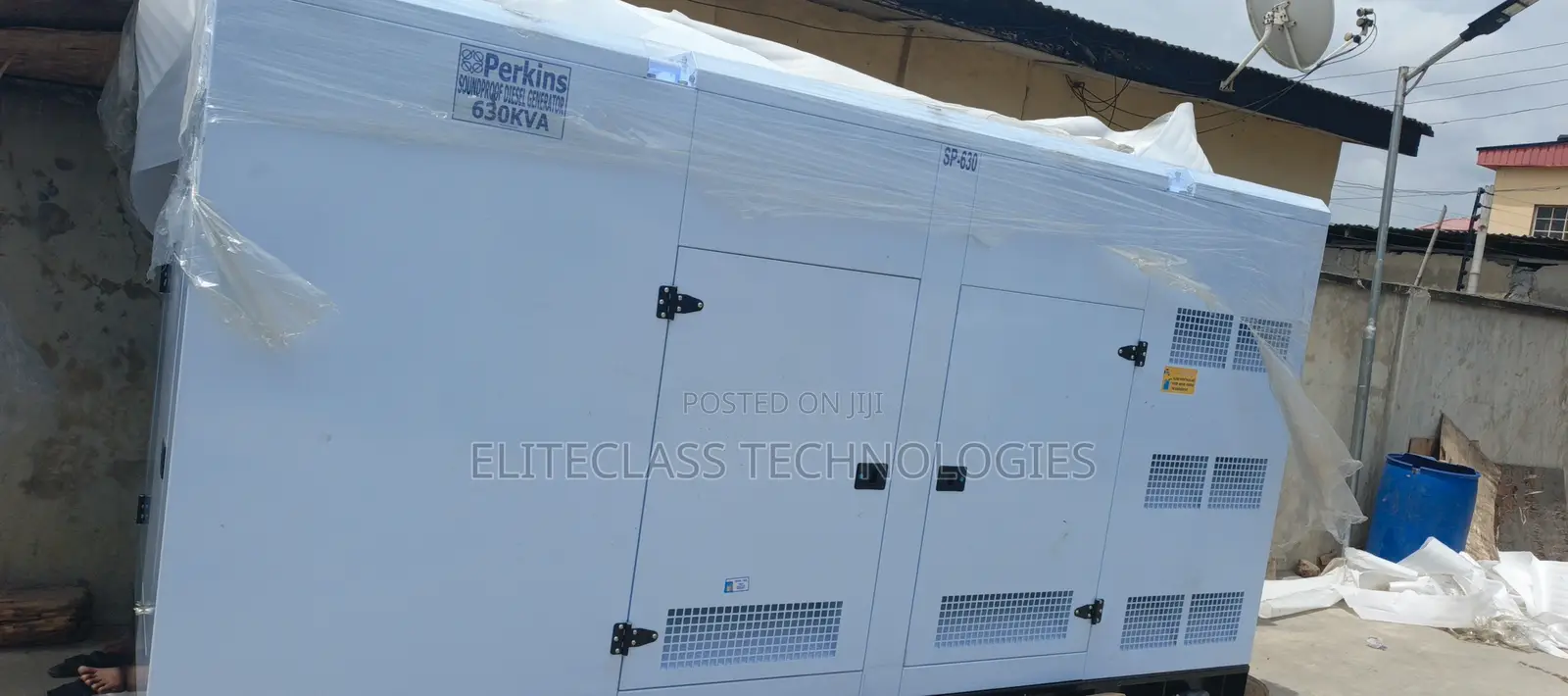 Wattor Perkins 630kva Soundproof Generator