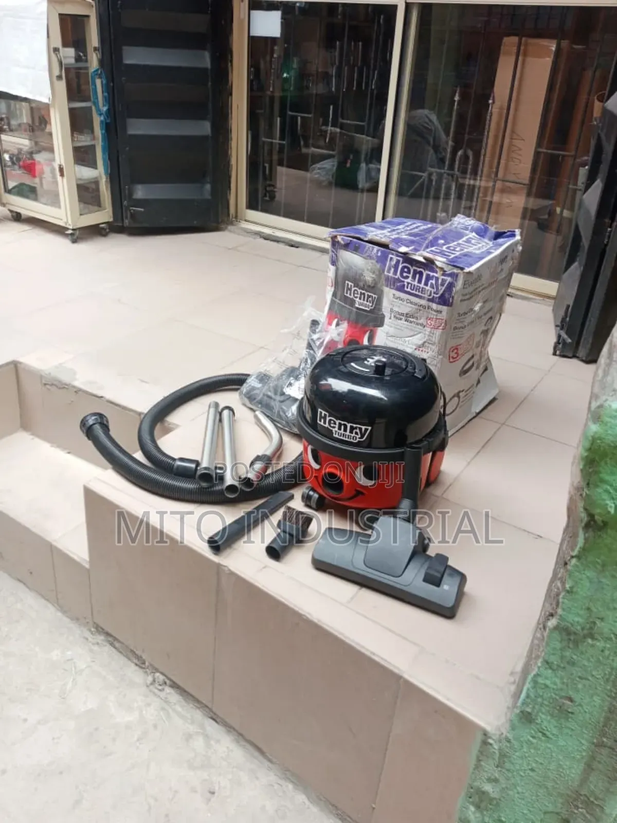 10l Vacuum Cleaner