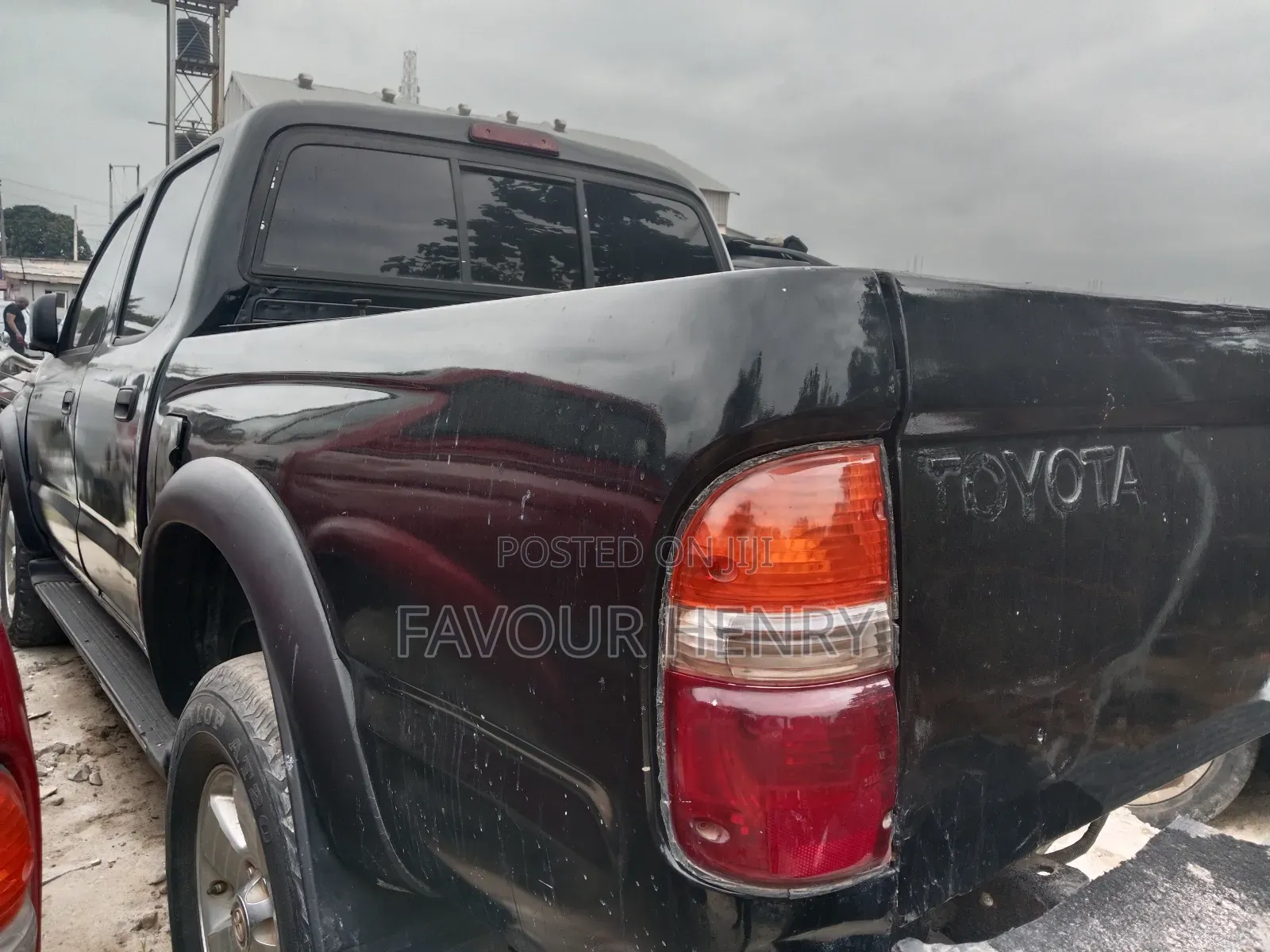 Toyota Tacoma Base V6 4x4 Double-Cab 121.9 in. WB 2002 Black