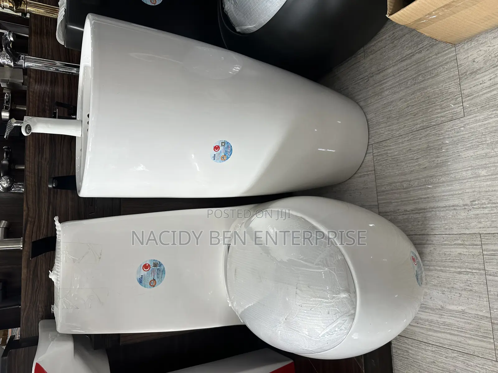 Executive Set of Long Egg-Shape Wc With Basin