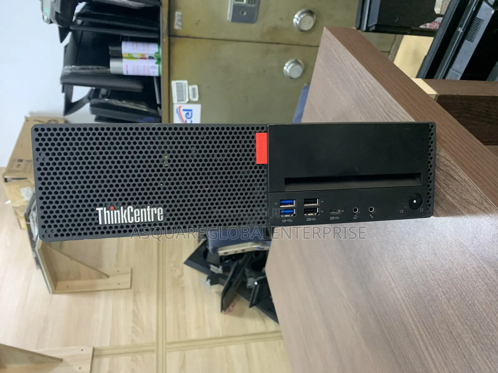 Desktop Computer Lenovo ThinkCentre M720 8GB Intel Core I5 SSD 256GB
