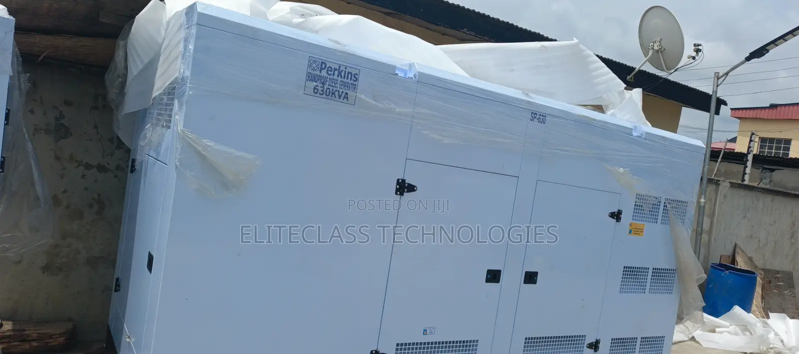 Sustainable 630kva Perkins Soundproof Generator
