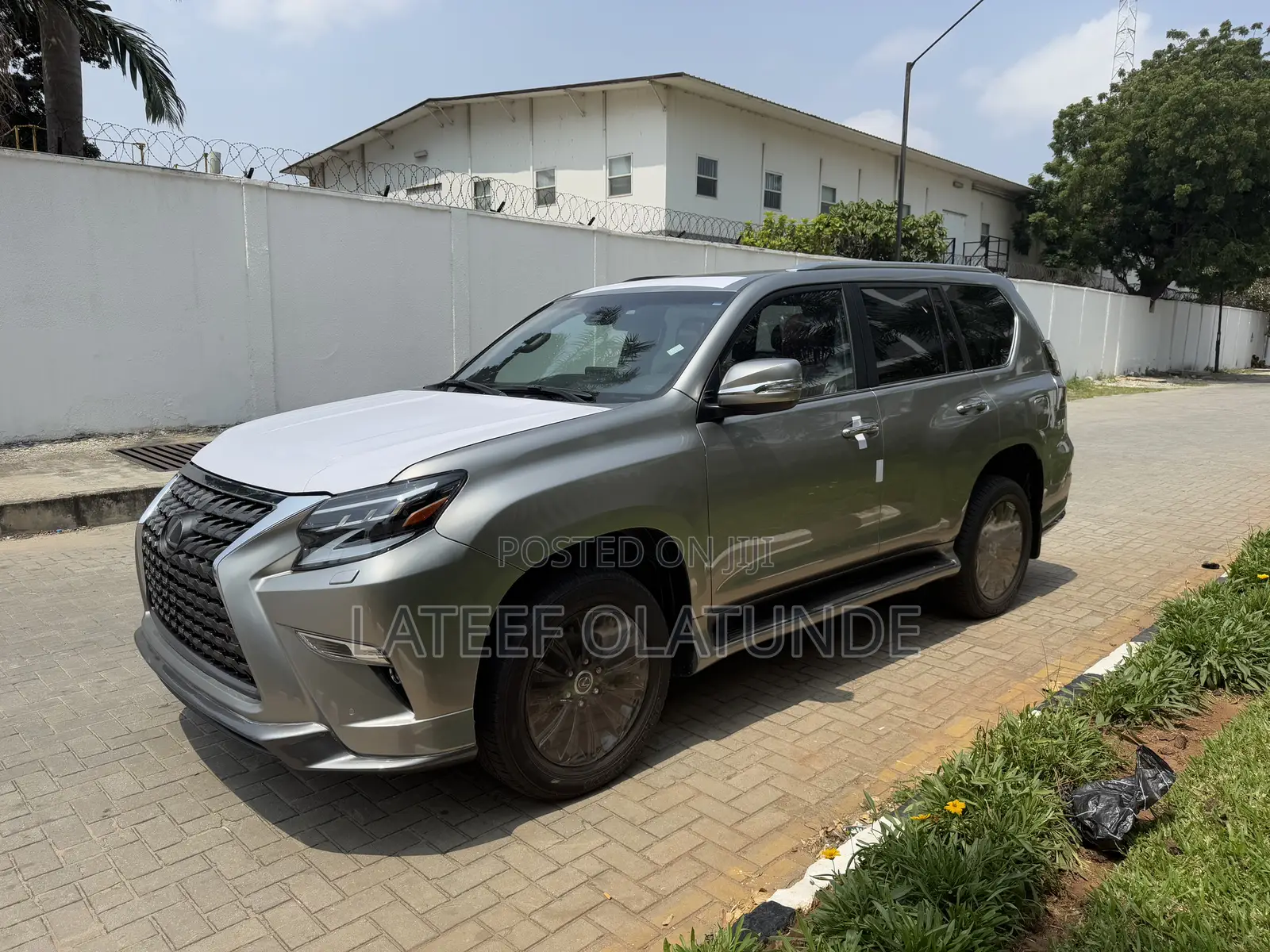 Lexus GX 460 AWD 2023 Gold