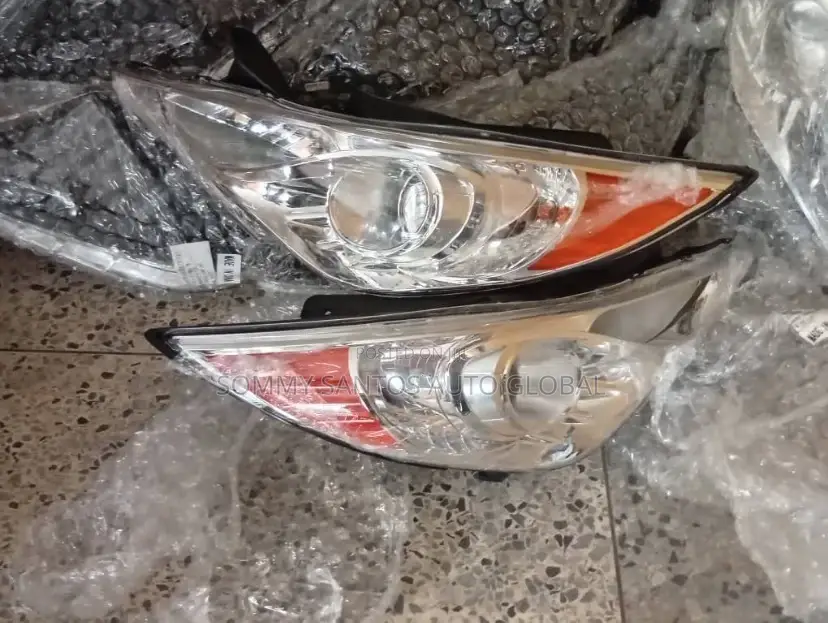 Head Lamp for Hyundai Sonata 2012 Available