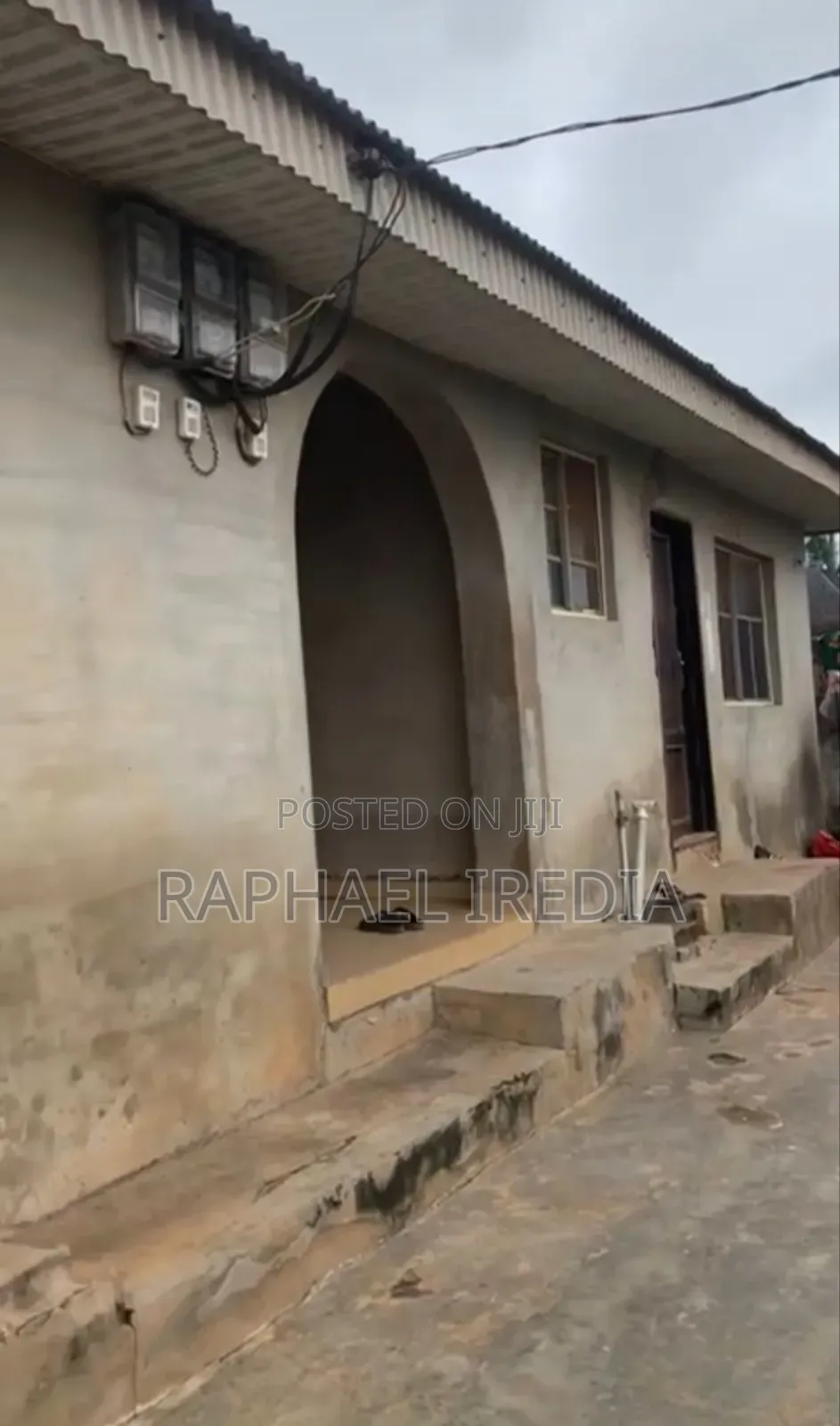 7bdrm Bungalow in Radiusman, Ipaja for sale