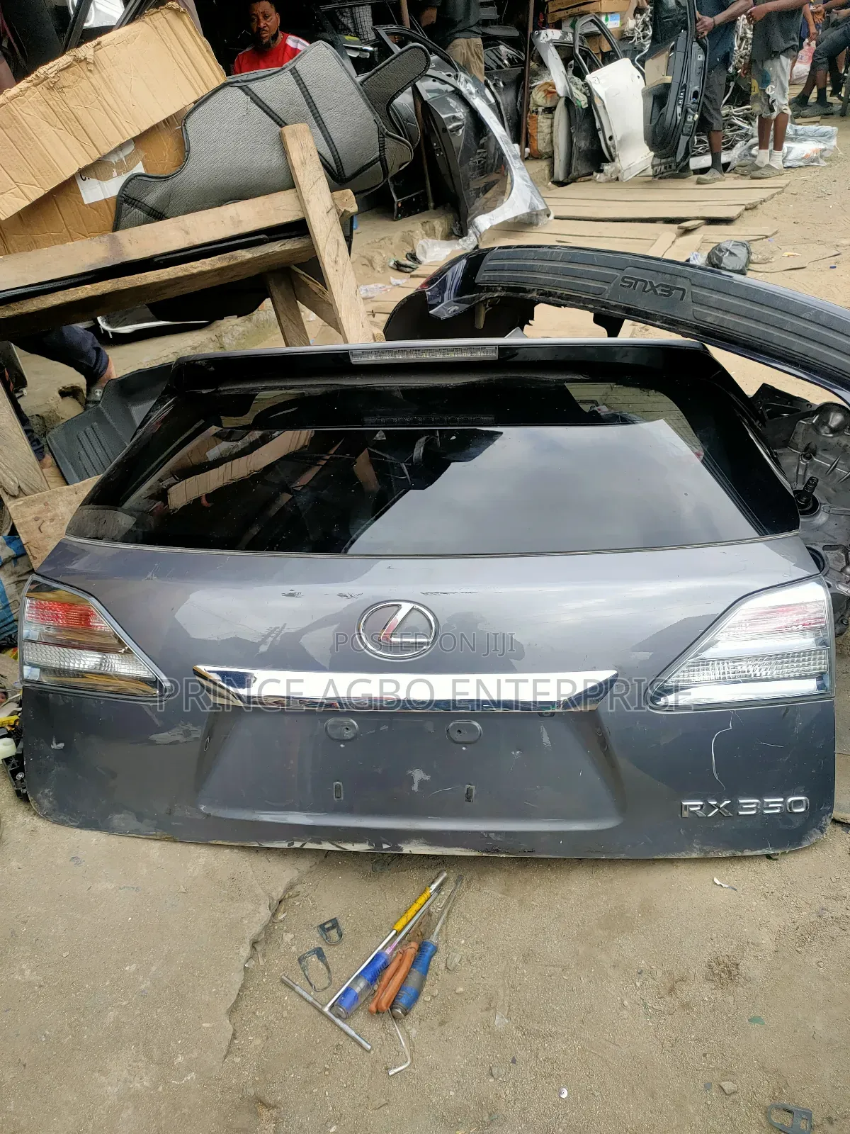 Lexus Booth Rx 350 2015