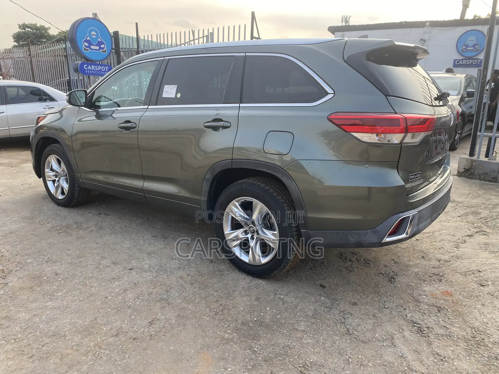 Toyota Highlander Limited 4x2 V6 (3.5L 6cyl 8A) 2017 Green