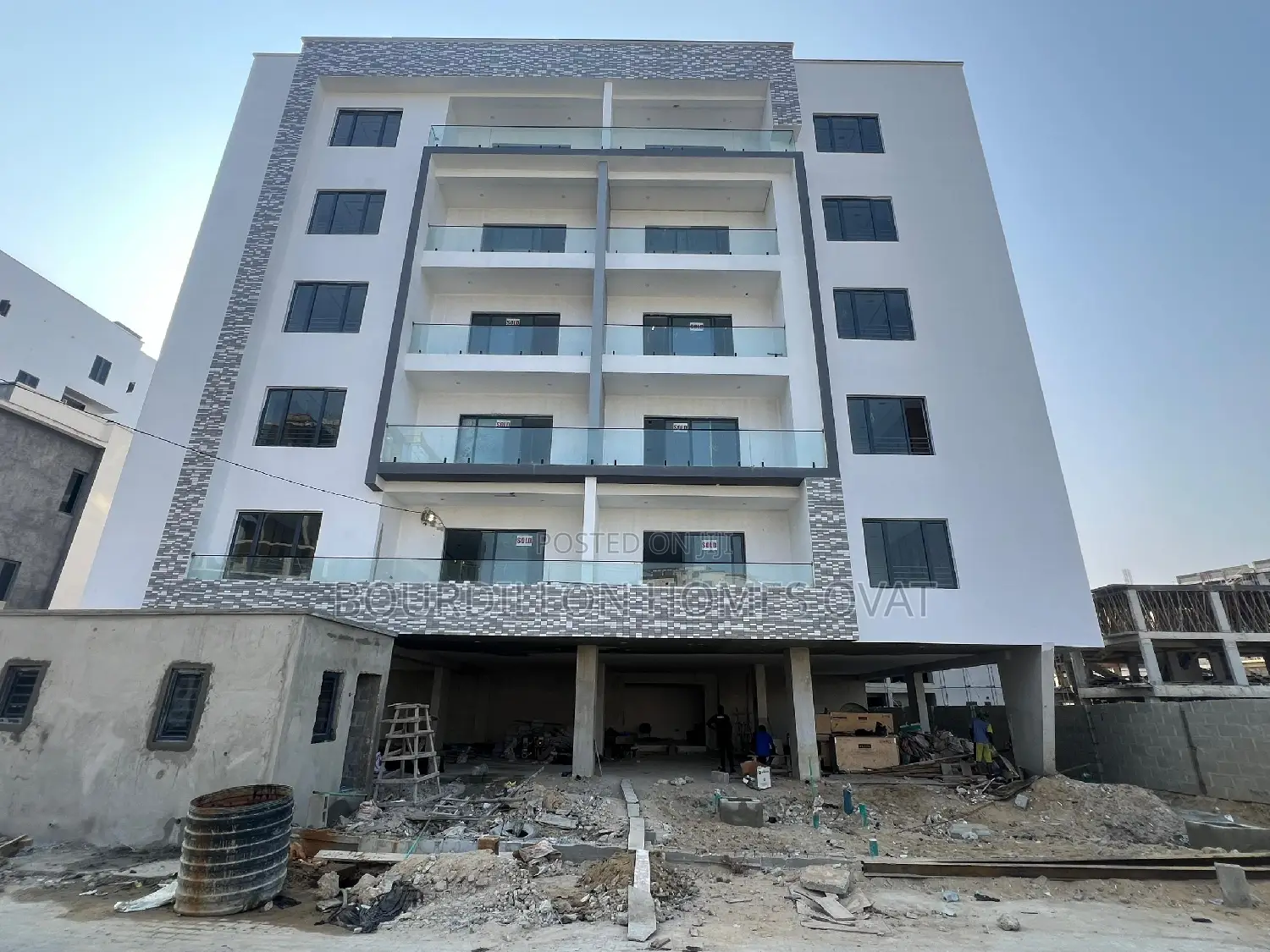 2bdrm Apartment in Lekki Phase 1, Lekki for sale